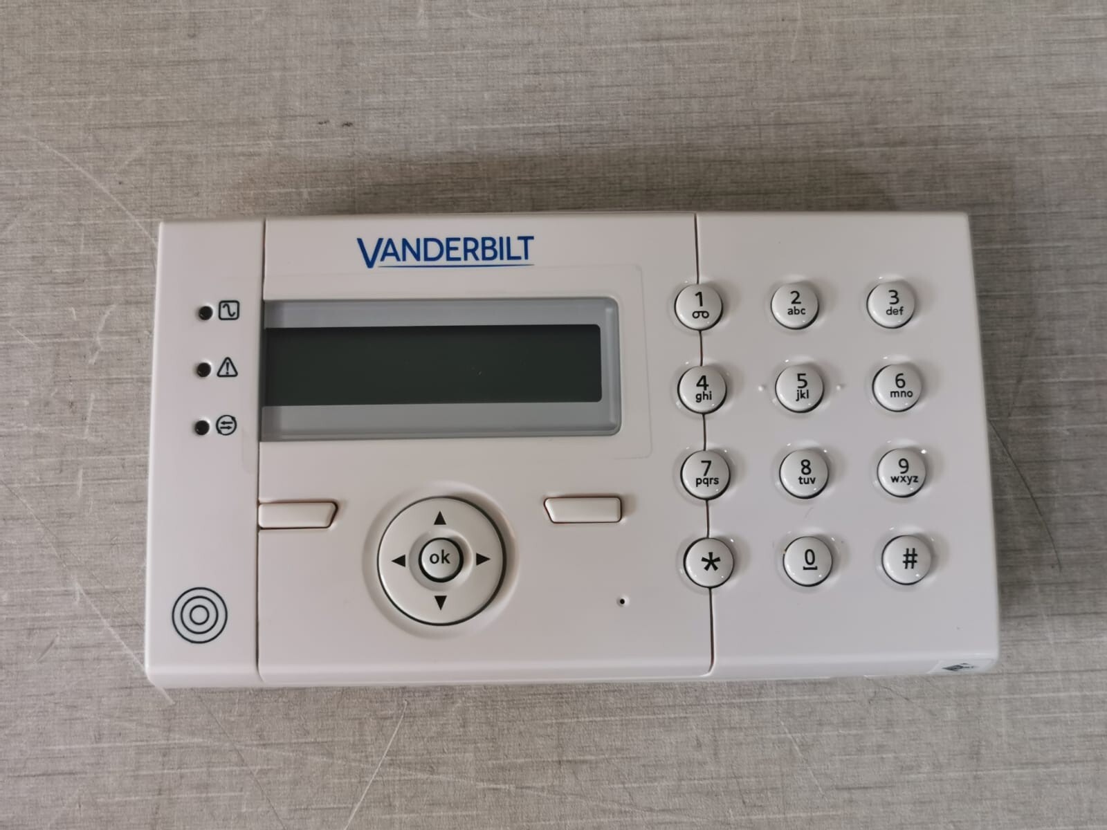 Vanderbilt SPCK421.100 Vanderbilt SPCK421.100 LCD Keypad, 2x16 Character and Badge Reader 3
