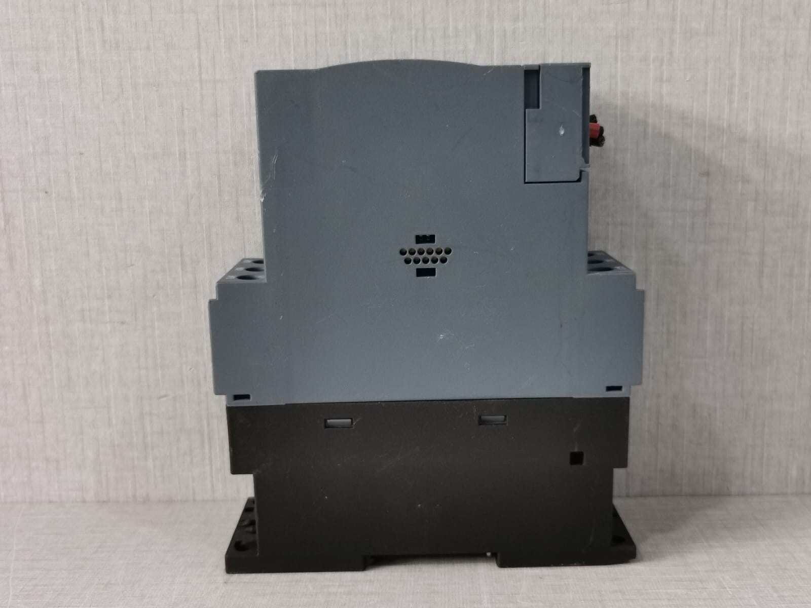 Siemens 3RW3027-1BB14 SIEMENS 3RW3027-1BB14 SIRIUS AC SEMICONDUCTOR MOTOR STARTER 8