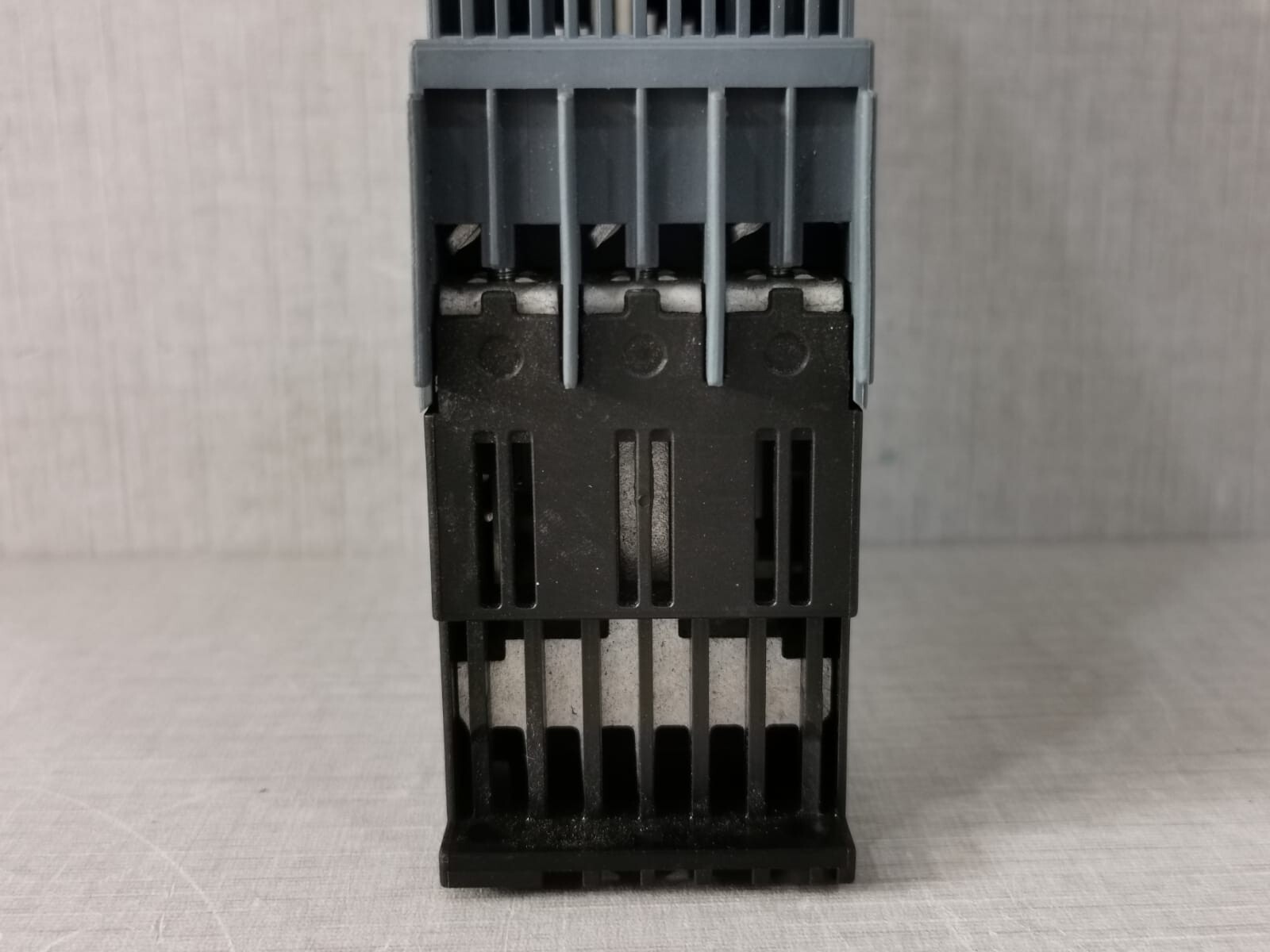 Siemens 3RW3027-1BB14 SIEMENS 3RW3027-1BB14 SIRIUS AC SEMICONDUCTOR MOTOR STARTER 9