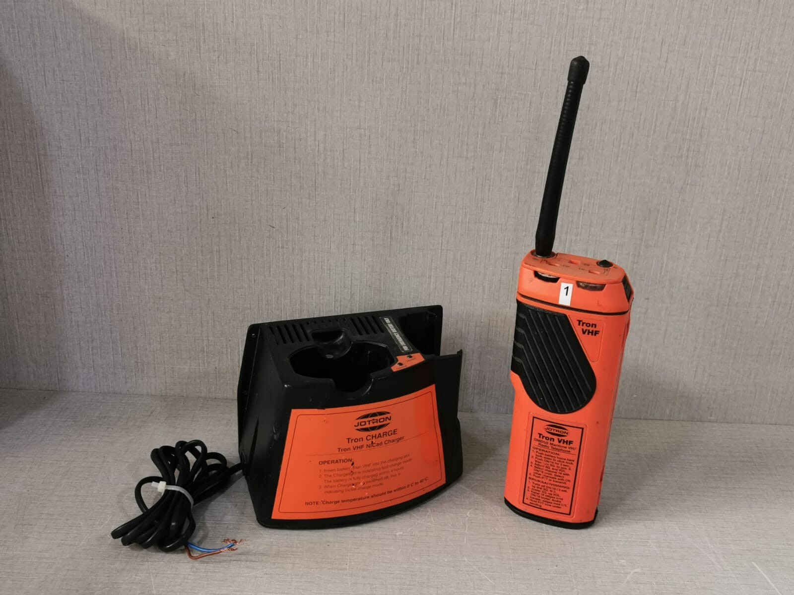JOTRON TRON-93080 JOTRON Tron VHF GMDSS Maritime VHF Radio Phone with Tron 93080 Charging Station 2