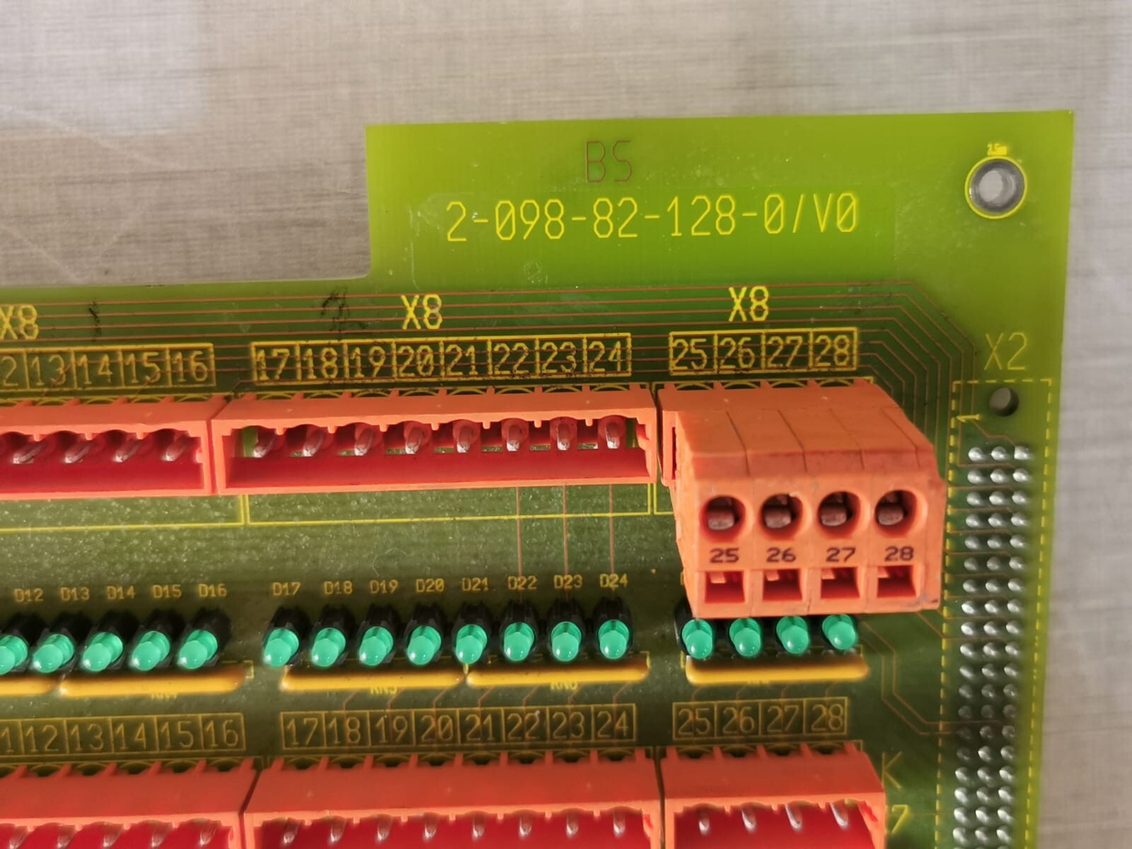 KRONES 2-098-82-128-0/V0 KRONES 2-098-82-128-0/V0 CONNECTOR BOARD 2098821280 2