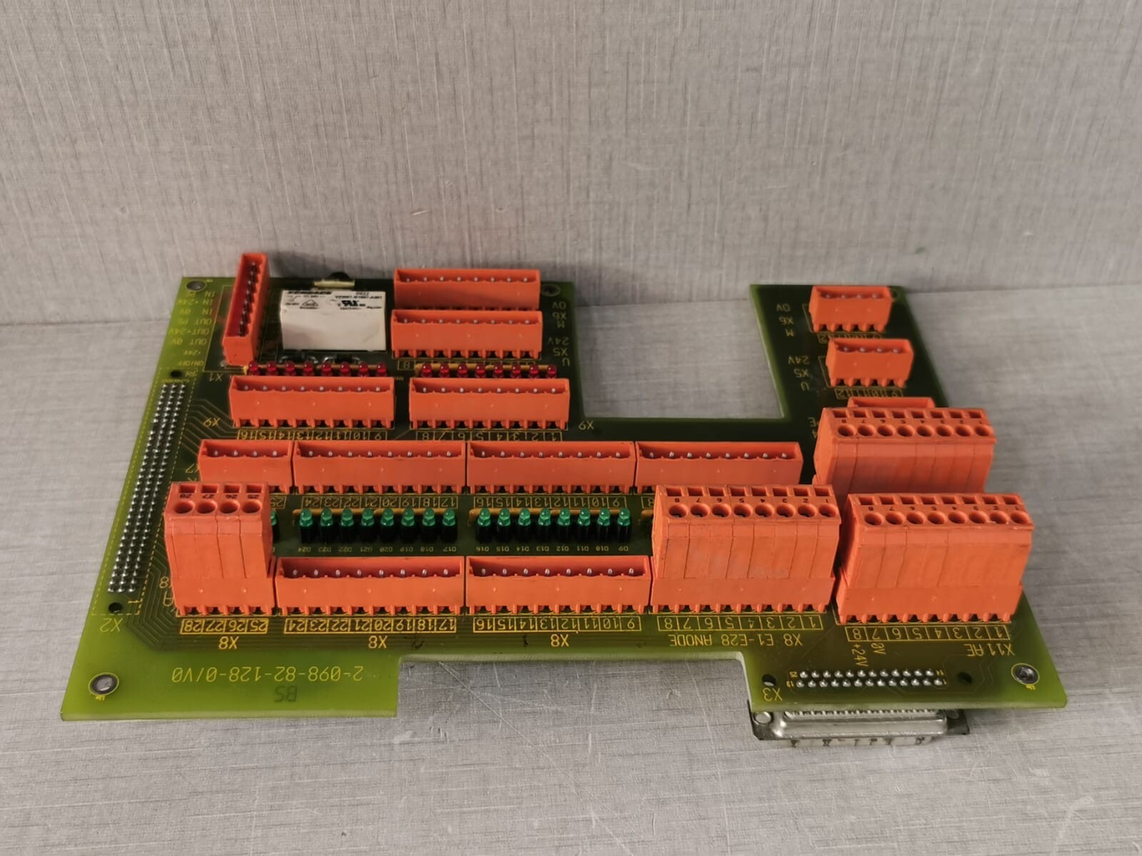 KRONES 2-098-82-128-0/V0 KRONES 2-098-82-128-0/V0 CONNECTOR BOARD 2098821280 5