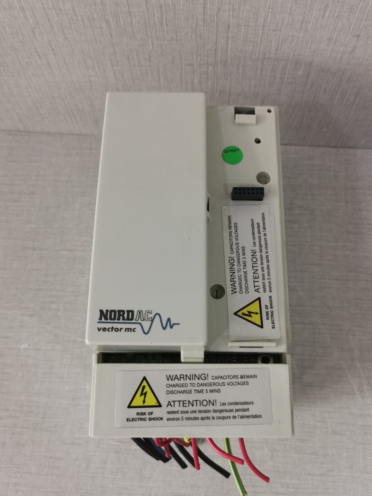 NORD 78002500/201189 NORD NORDAC VECTOR MC SK 250/1 FCT 78002500/201189 FREQ. CONVERTER 5