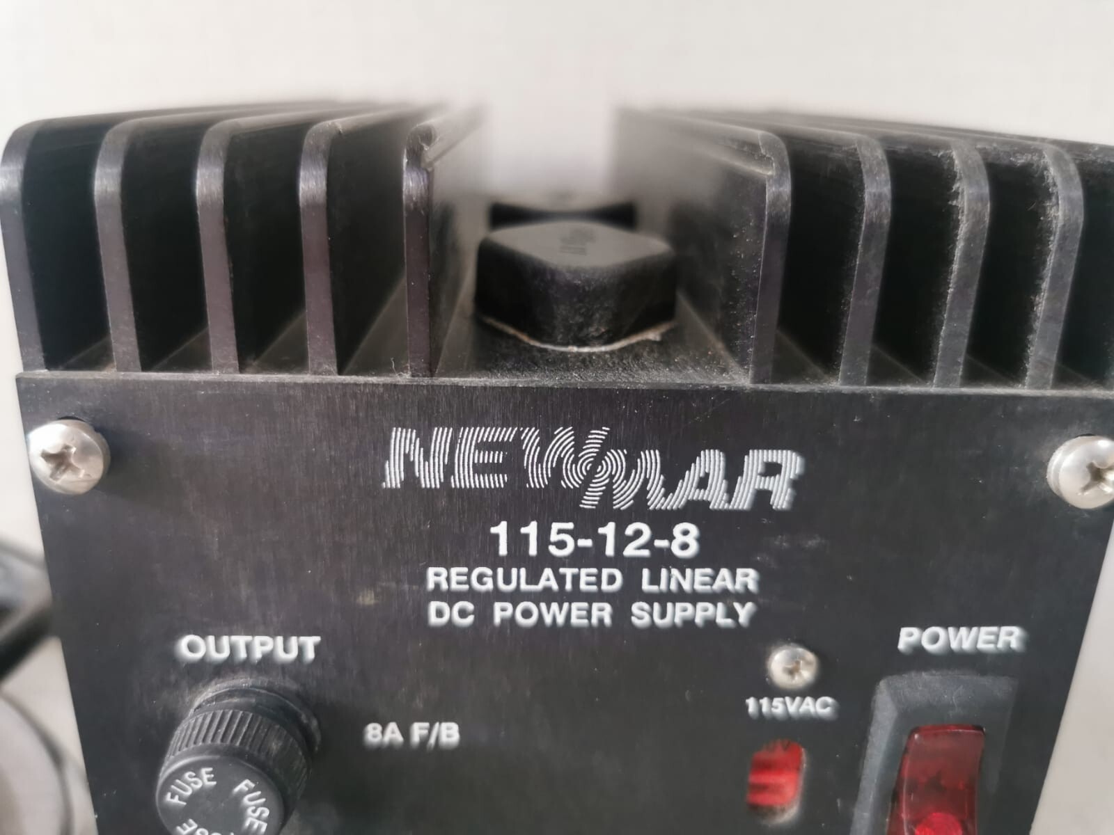 NEWMAR 115-12-8 NEWMAR 115-12-8 REGULATED LINEAR DC POWER SUPPLY 115V/ 230V 3