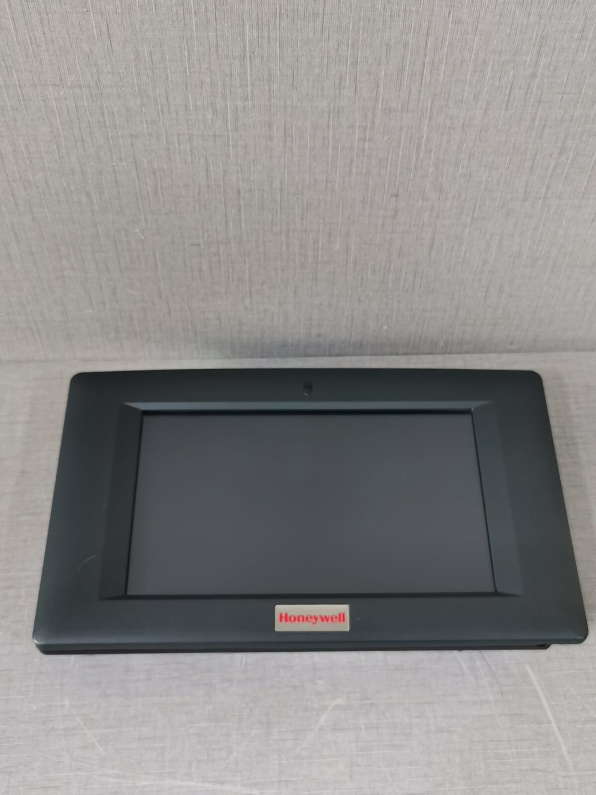 Honeywell CP-HMI HONEYWELL CP-HMI PANEL PC 12V 3A 2