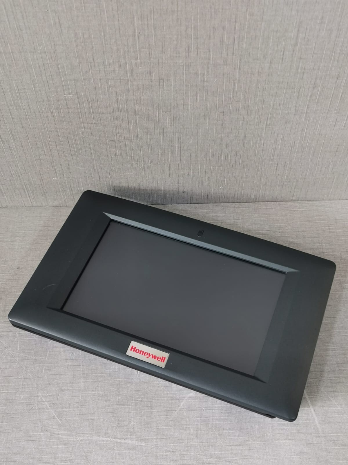 Honeywell CP-HMI HONEYWELL CP-HMI PANEL PC 12V 3A 4
