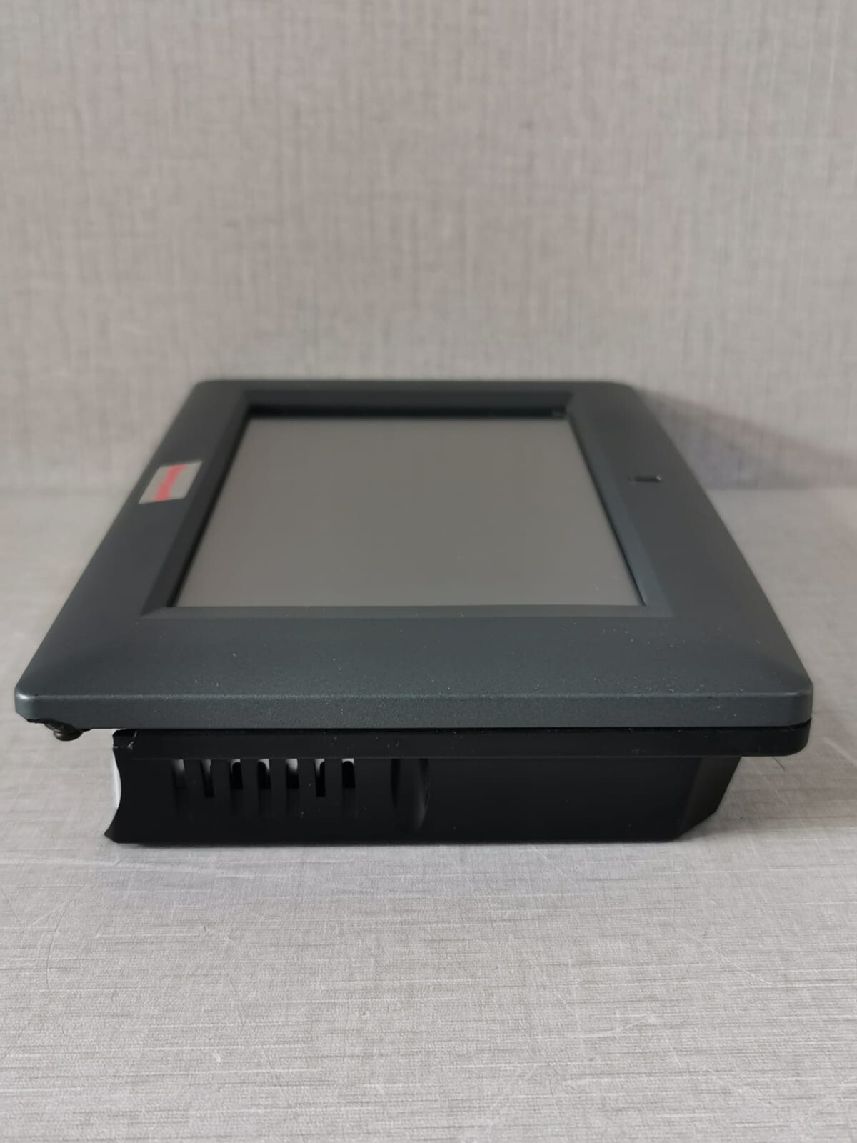 Honeywell CP-HMI HONEYWELL CP-HMI PANEL PC 12V 3A 7