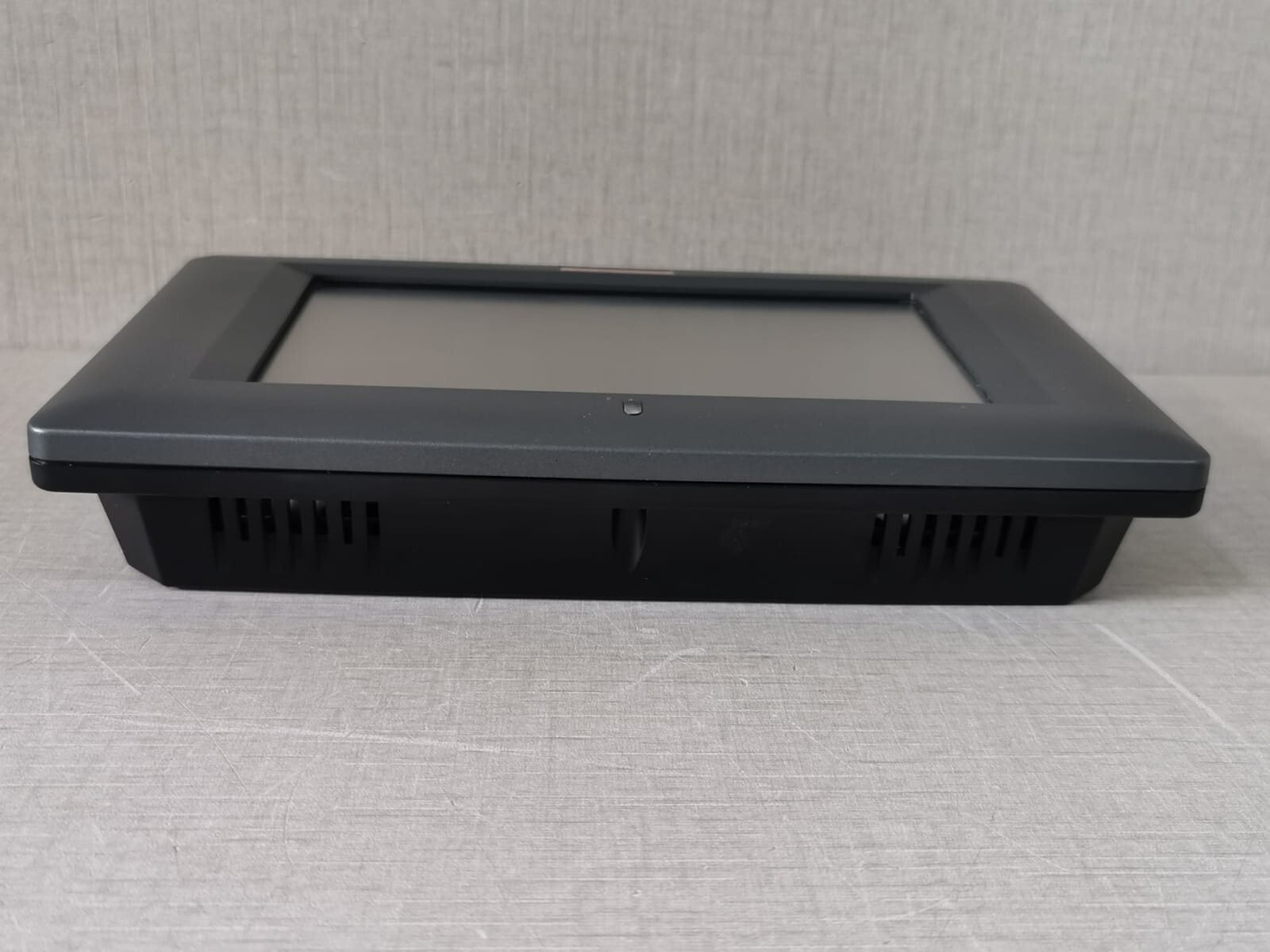 Honeywell CP-HMI HONEYWELL CP-HMI PANEL PC 12V 3A 8