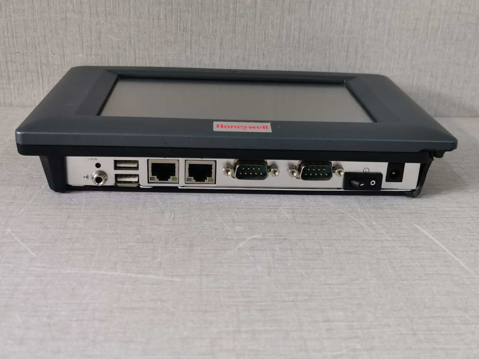 Honeywell CP-HMI HONEYWELL CP-HMI PANEL PC 12V 3A 10