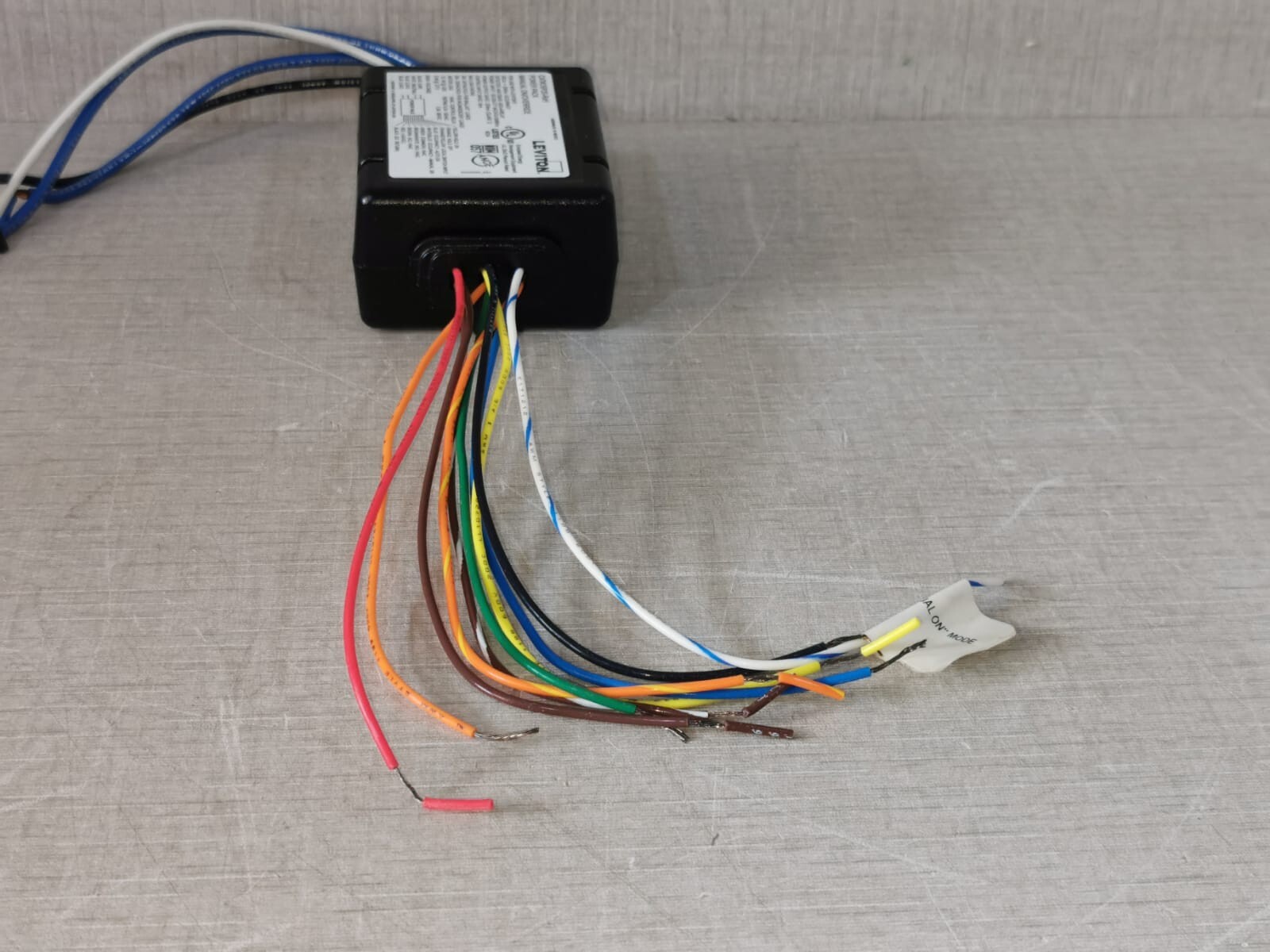 Leviton OSP20-RDH Leviton OSP20-RDH Sensor Power Pack (Black) - INCOMPLETE 5