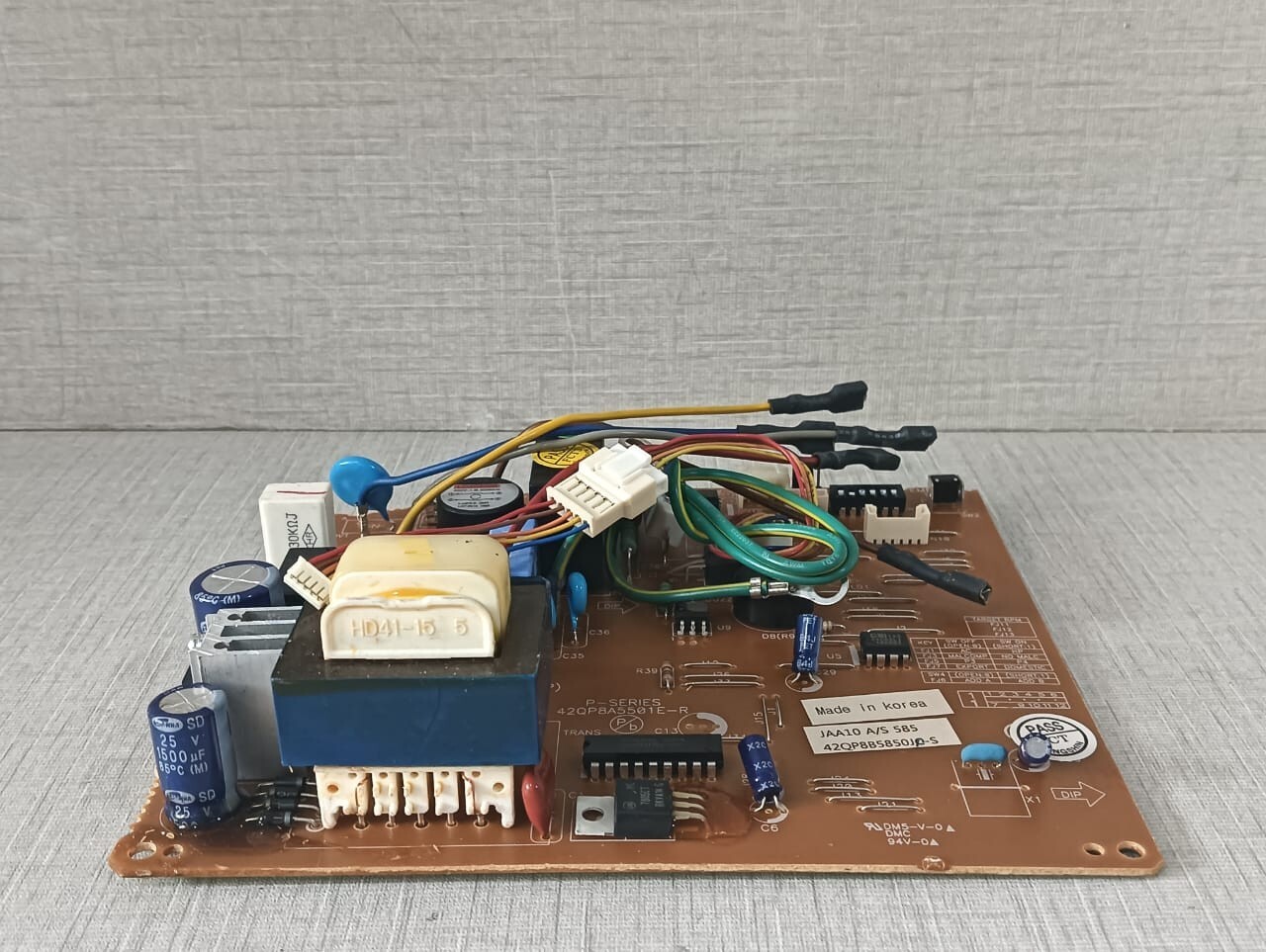 Carrier 42QP8A5501E-R CARRIER 42QP8A5501E-R EVAPORATOR ELECTRONIC BOARD 4