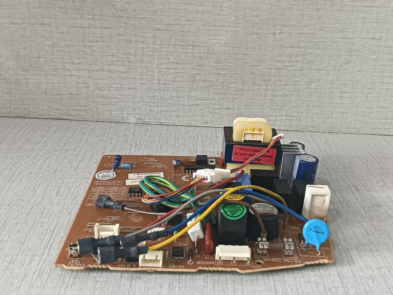 Carrier 42QP8A5501E-R CARRIER 42QP8A5501E-R EVAPORATOR ELECTRONIC BOARD 6