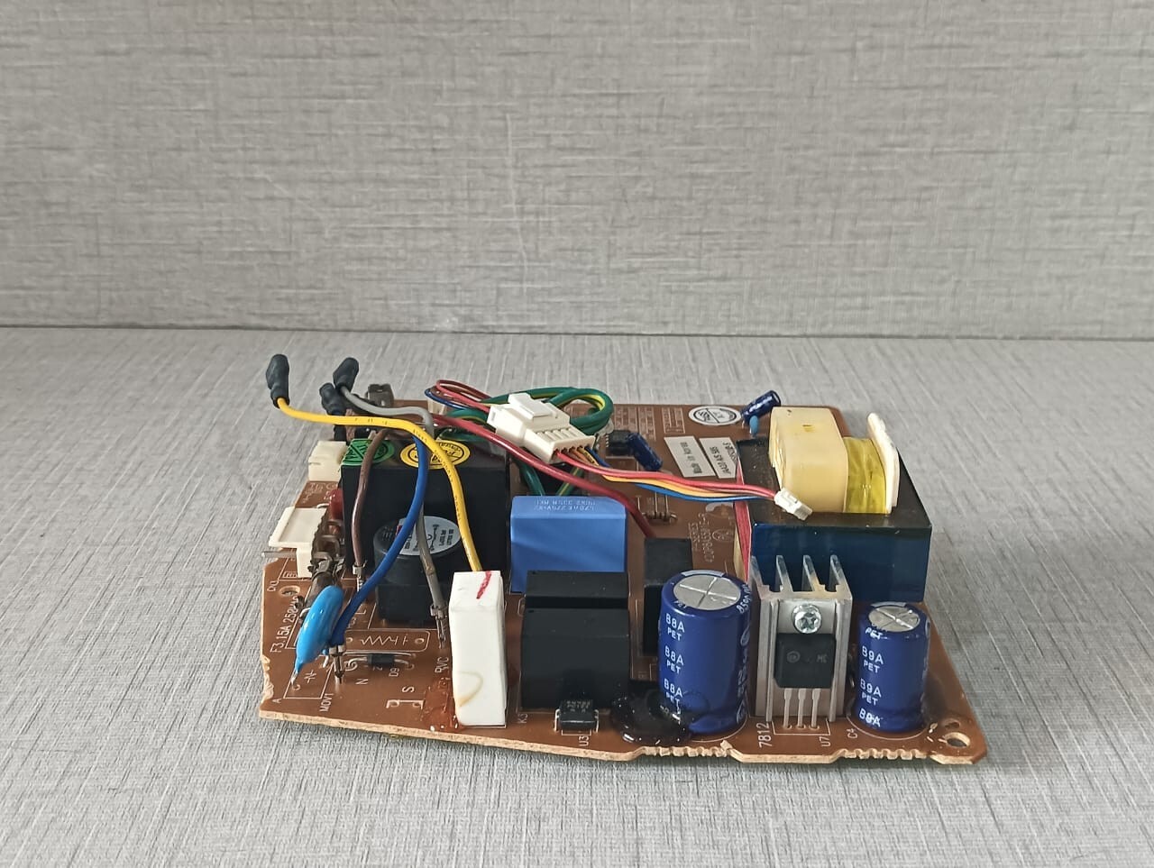 Carrier 42QP8A5501E-R CARRIER 42QP8A5501E-R EVAPORATOR ELECTRONIC BOARD 7