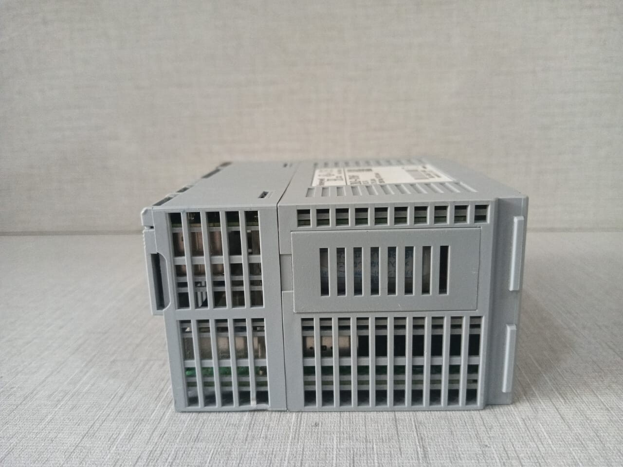 Honeywell 2MLR-CPUH/F HONEYWELL 2MLR-CPUH/F V2.74 PROGRAMMABLE LOGIC CONTROLLER 5