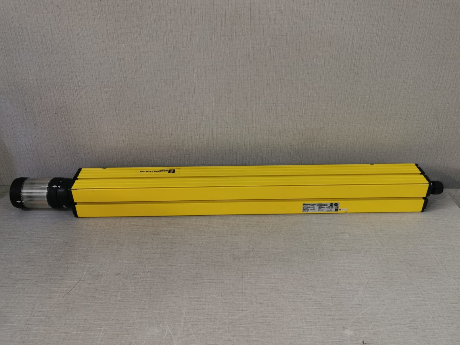 Pepperl+Fuchs SLPCM8-2-L/31 PEPPERL+FUCHS SLPCM8-2-L/31 Safety Light Grid P/n: 417833 8