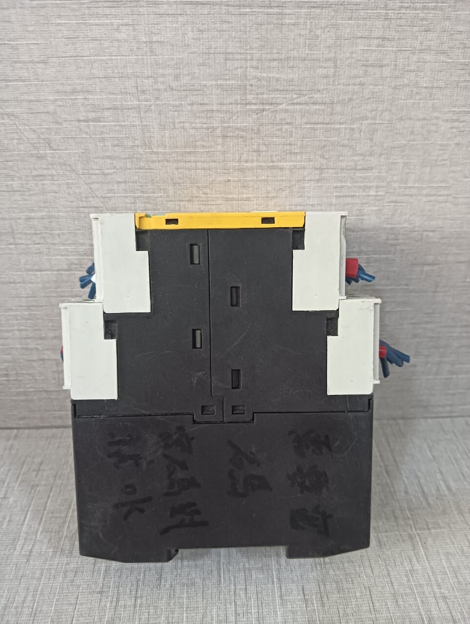 Siemens 3RK1105-1BE04-2CA0 Siemens 3RK1105-1BE04-2CA0 v3.04 Safety Monitor 5