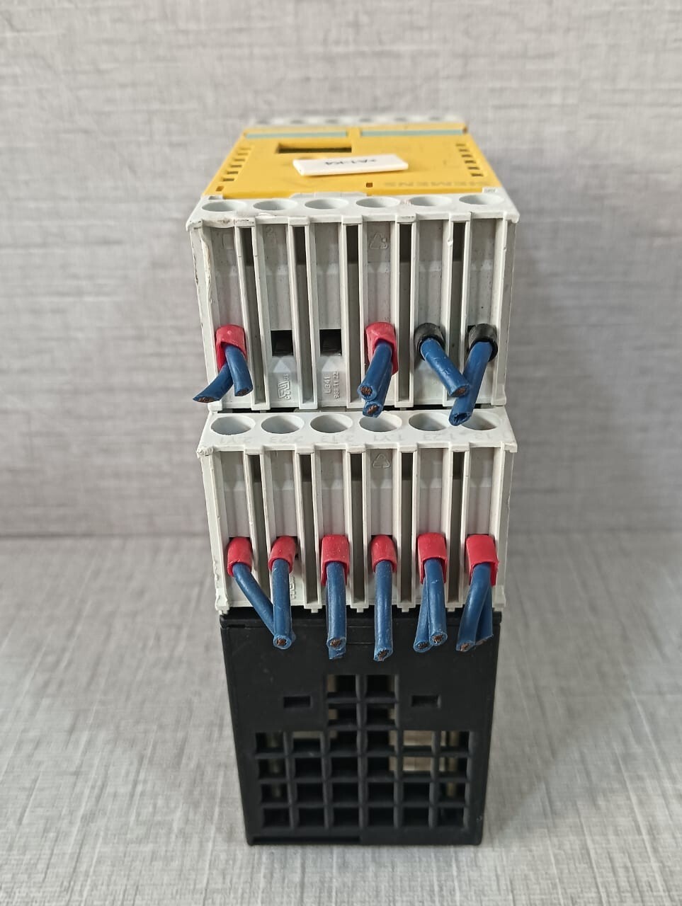 Siemens 3RK1105-1BE04-2CA0 Siemens 3RK1105-1BE04-2CA0 v3.04 Safety Monitor 7
