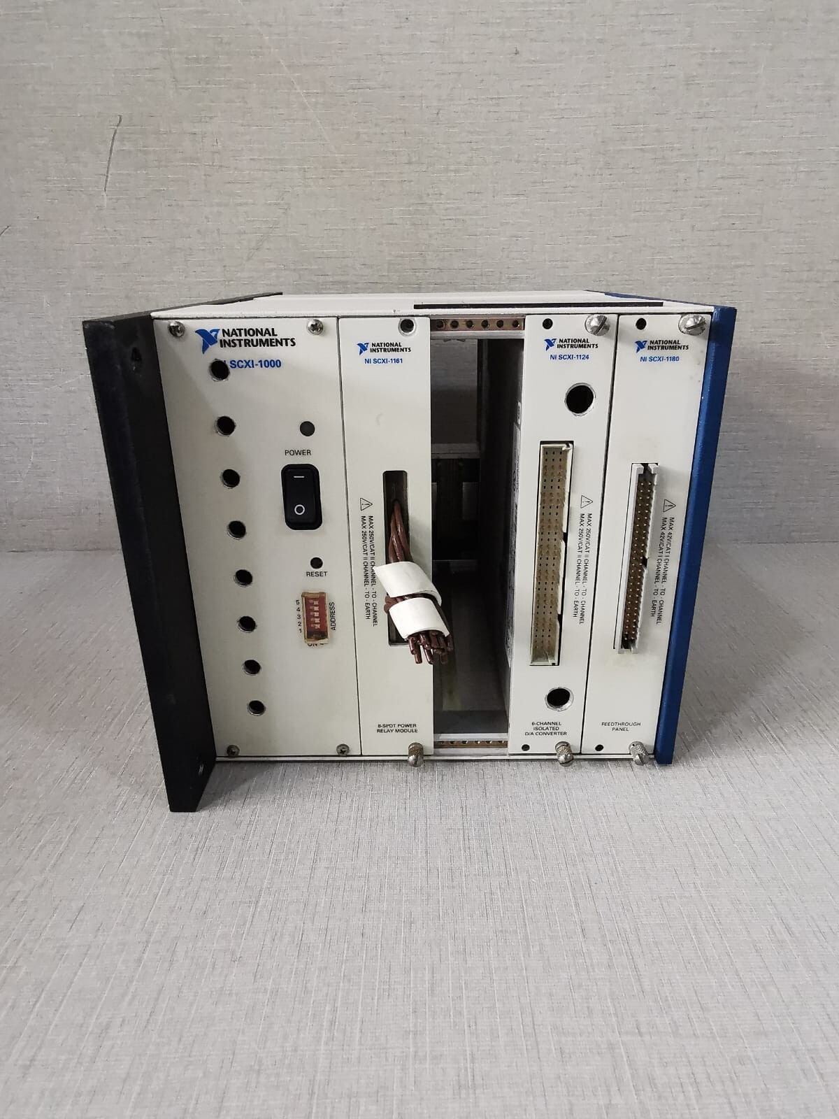 NATIONAL INSTRUMENTS SCXI-1000 SCXI-1161 SCXI-1124 SCXI-1180 PLC MODULE