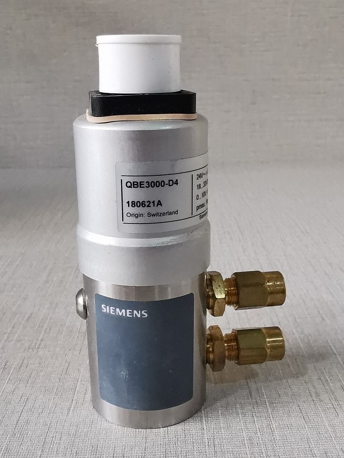 Siemens QBE3000-D4 Siemens QBE3000-D4 Differential Pressure Sensor 2