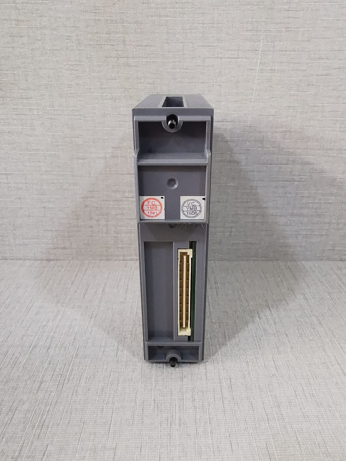 Yokogawa AAV141 YOKOGAWA AAV141 -S00 S2 ANALOG INPUT MODULE WITH ATK4A-00 S1 7