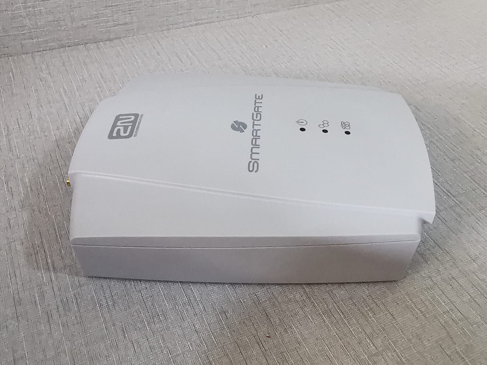 2n smartgate 501403E 501403E 2N SmartGate Analog GSM Gateway 8