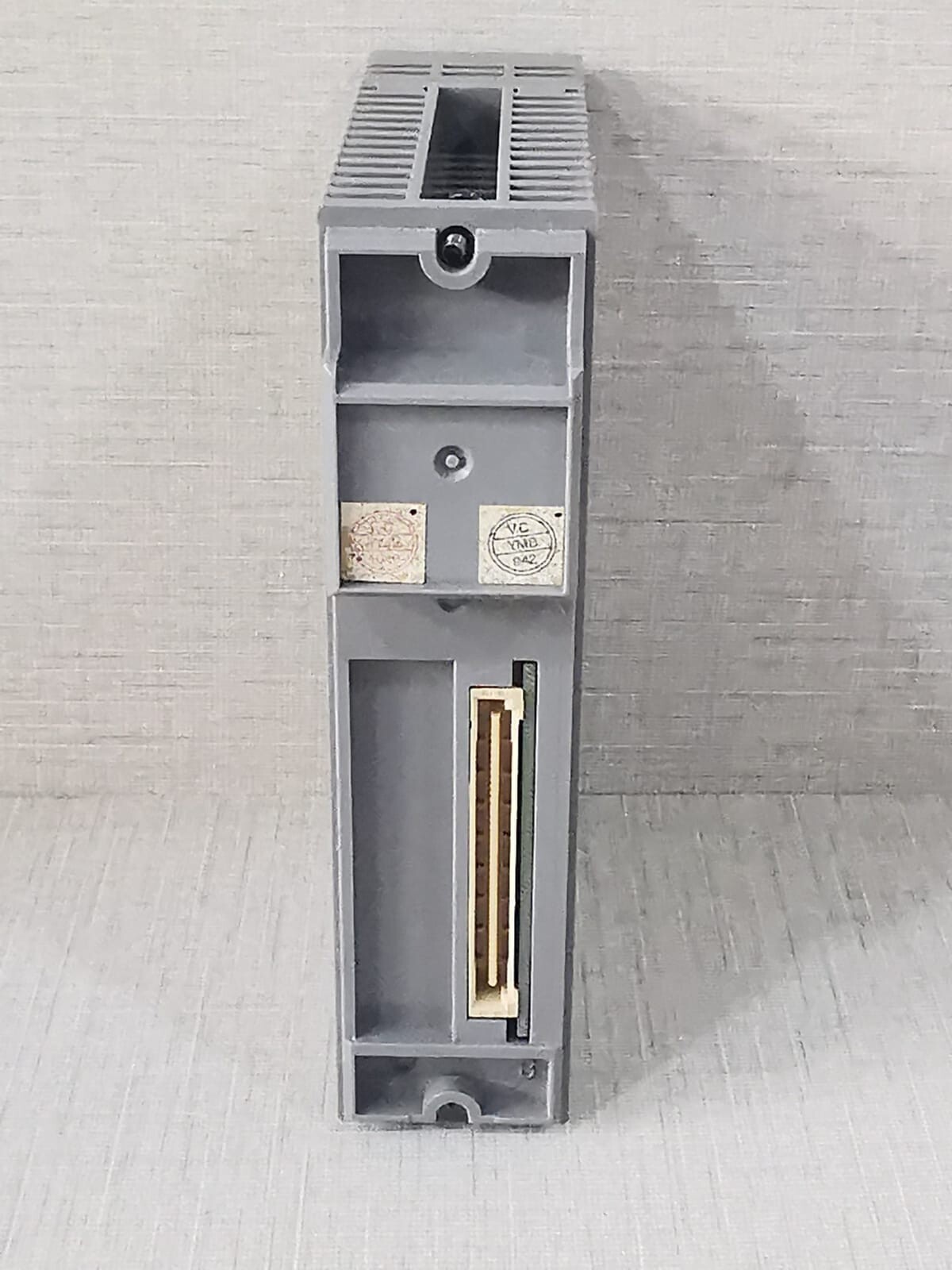 Yokogawa AAI135-S00-S2 YOKOGAWA AAI135-S00-S2 ANALOG INPUT MODULE 9