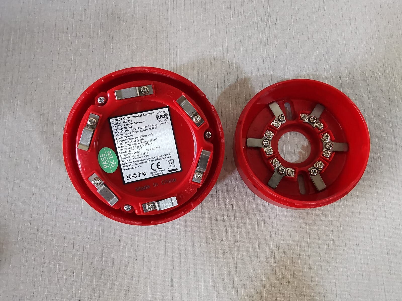 GST C-9404 GST C-9404 Conventional Sounder 3