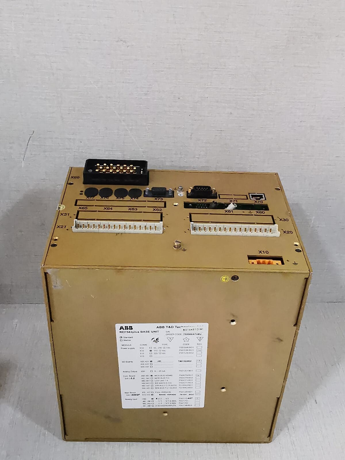 ABB 752000/A7XEU ABB REF542PLUS BASE UNIT 752000/A7XEU-UNIT ONLY 5