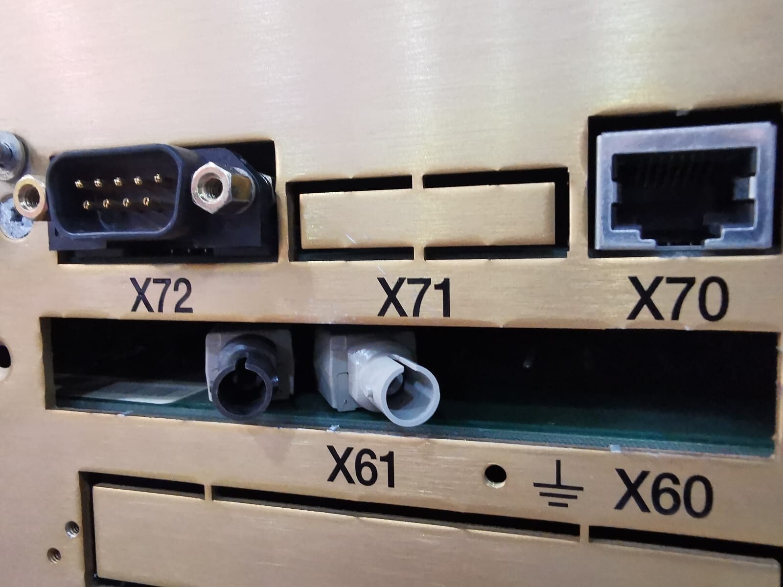 ABB 752000/A7XEU ABB REF542PLUS BASE UNIT 752000/A7XEU-UNIT ONLY 9