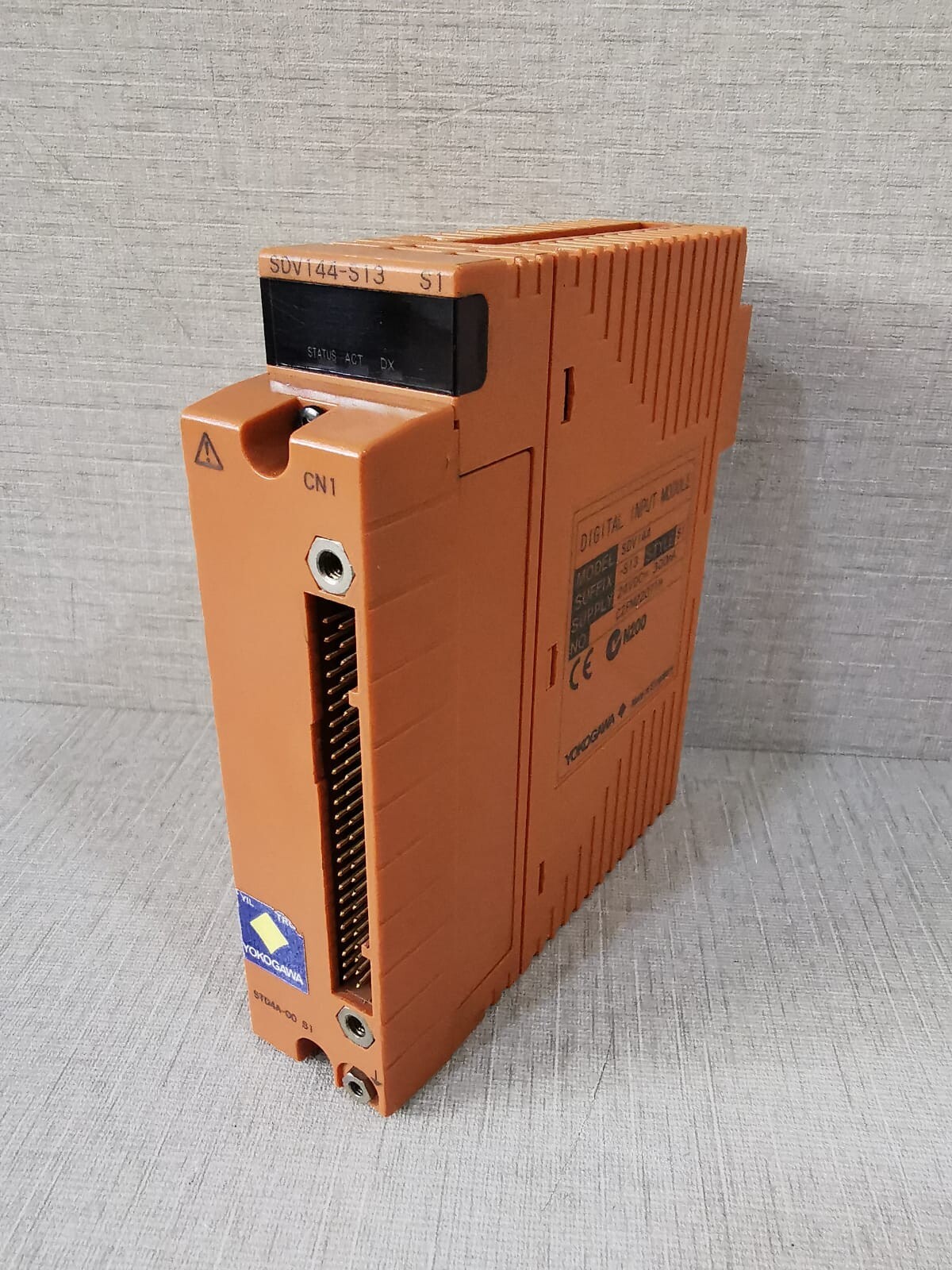 YOKOGAWA SDV144 -S13 S1 24VDC=300mA WITH STD4A-00 S1 DIGITAL INPUT MODULE