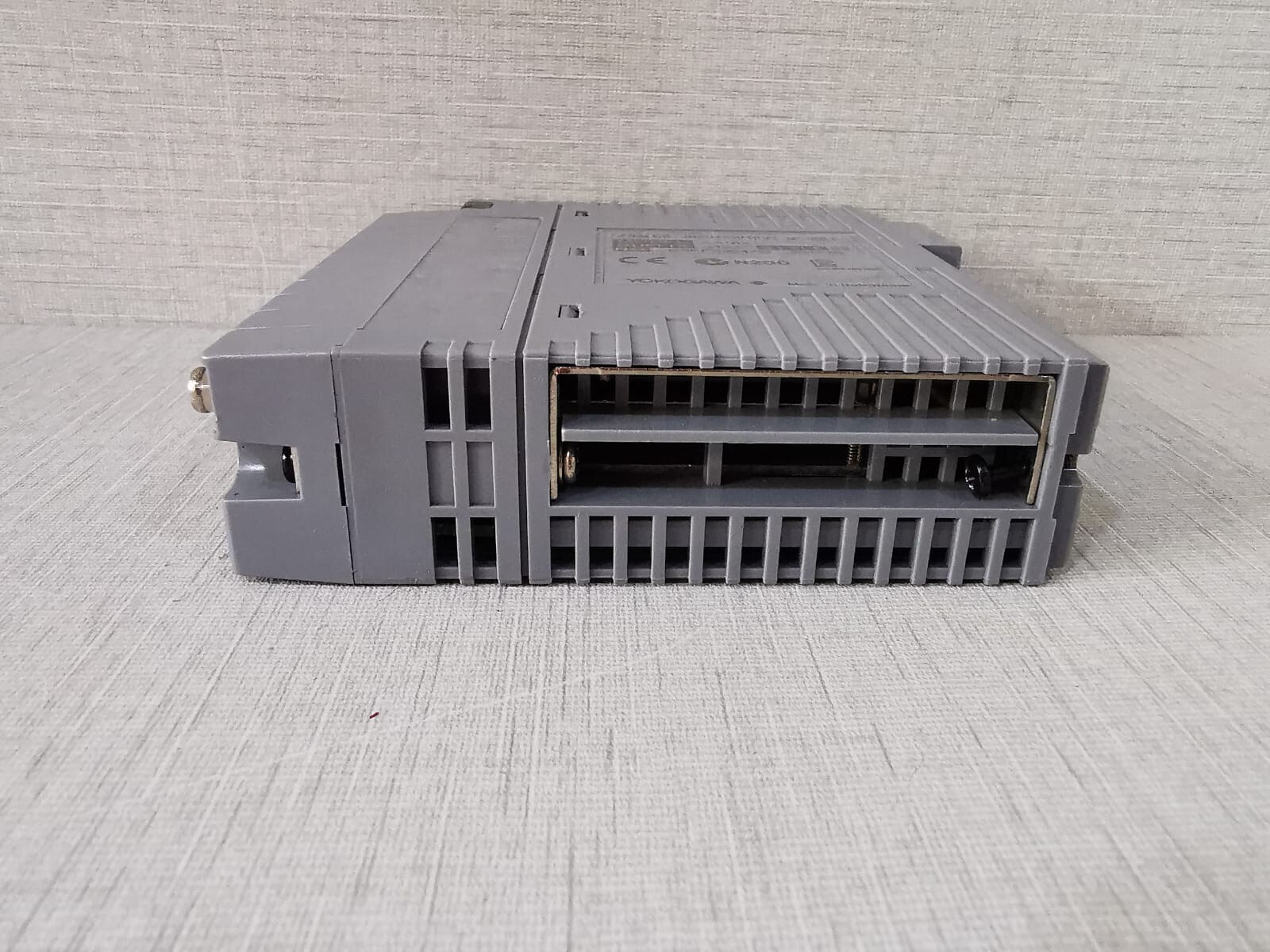 Yokogawa AAI841-H53 S2 YOKOGAWA AAI841-H53 S2 WITH ATK4A-00 S1 ANALOG INPUT/OUTPUT MODULE 7