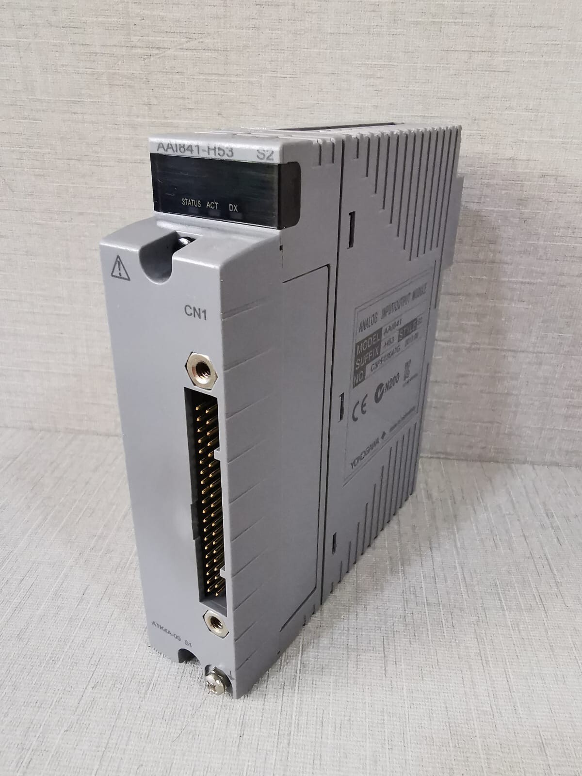 YOKOGAWA AAI841-H53 S2 WITH ATK4A-00 S1 ANALOG INPUT/OUTPUT MODULE