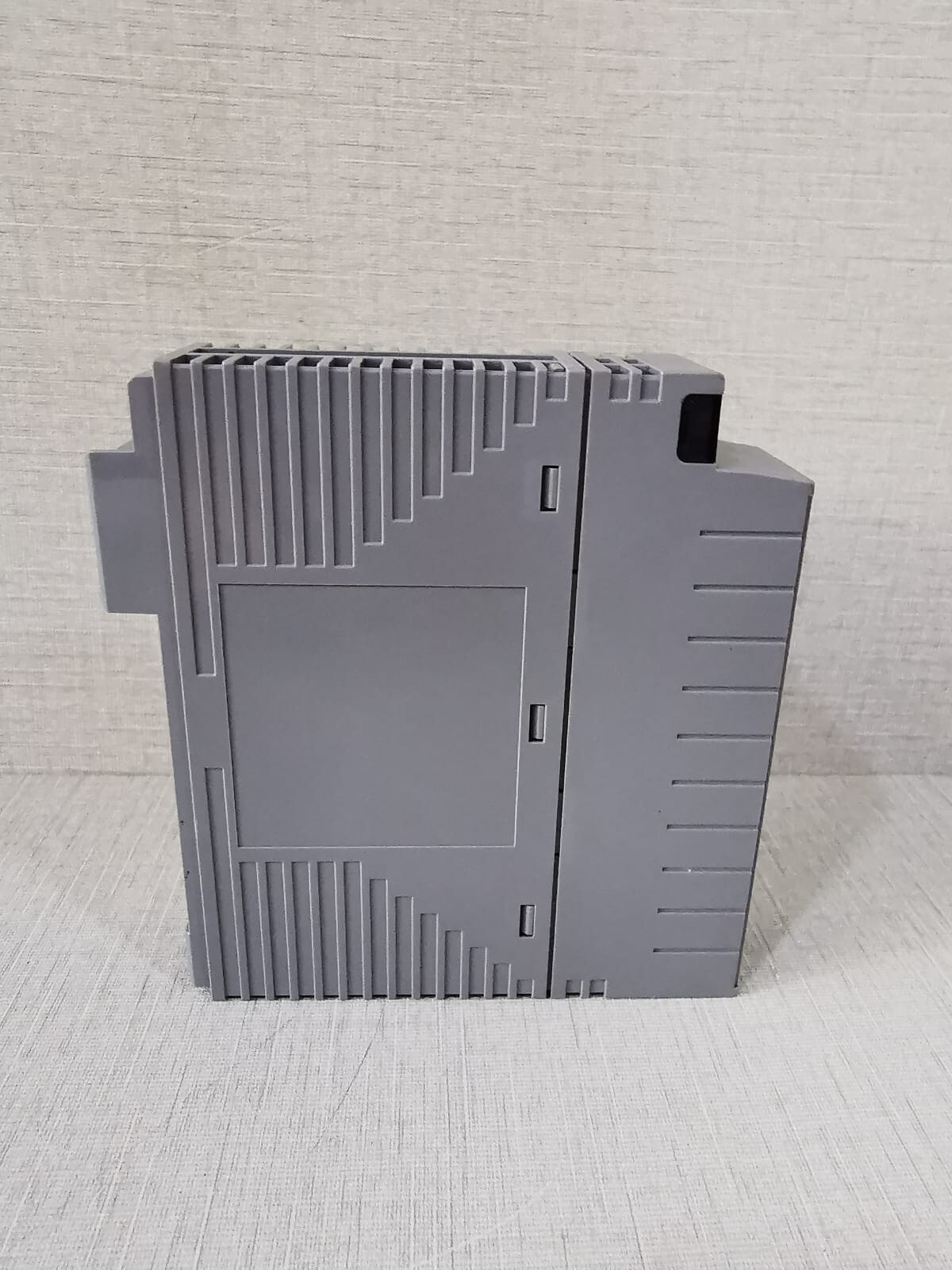 Yokogawa EC401-11 S3 YOKOGAWA EC401-11 S3 BUS COUPLER MODULE 7