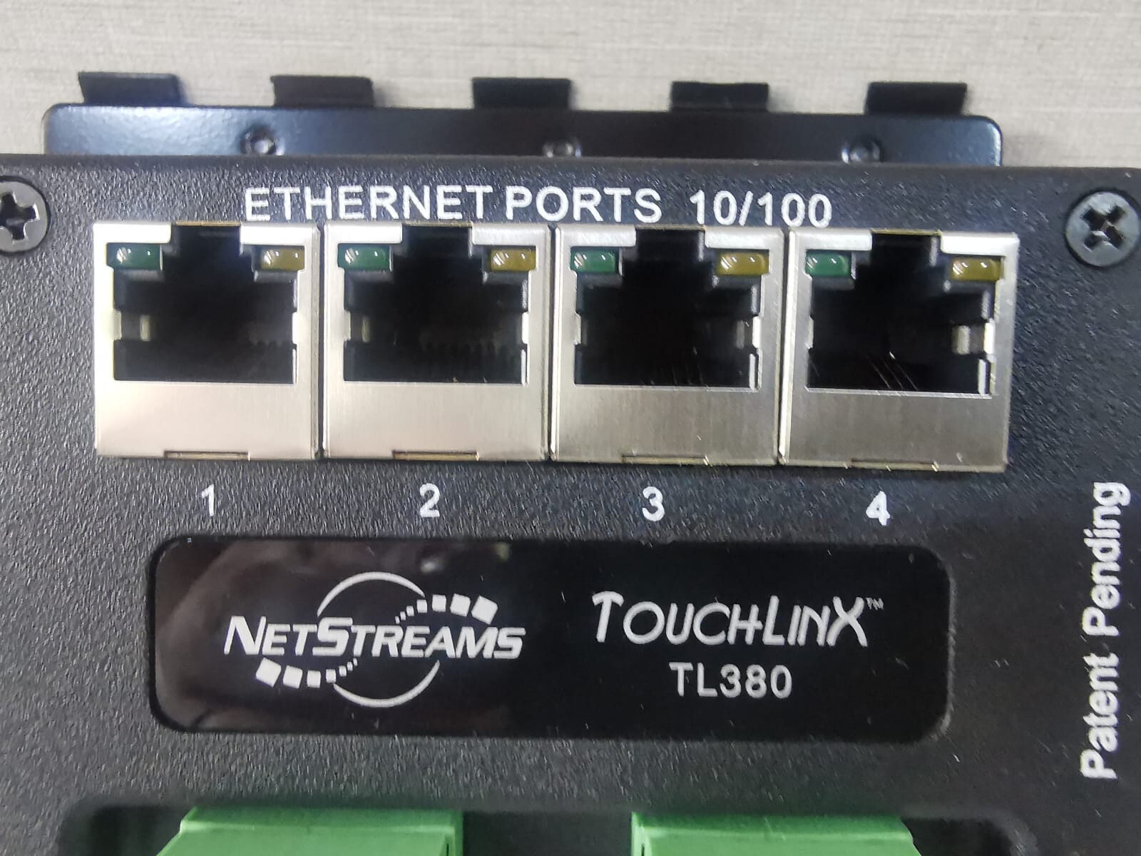 NETSTREAMS NS-TL380 NETSTREAMS NS-TL380 TOUCHLINX IP-BASED 3.8" COLOR TOUCH-SCREEN 3