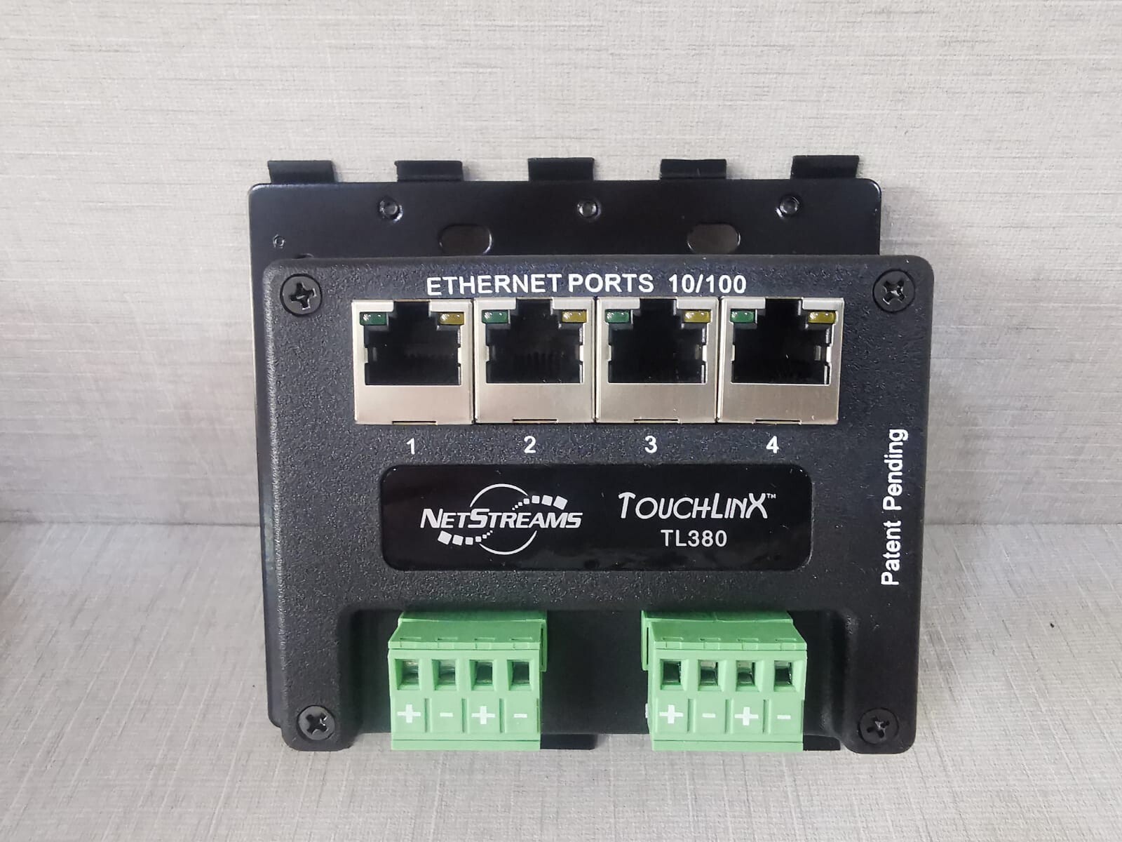 NETSTREAMS NS-TL380 NETSTREAMS NS-TL380 TOUCHLINX IP-BASED 3.8" COLOR TOUCH-SCREEN 4
