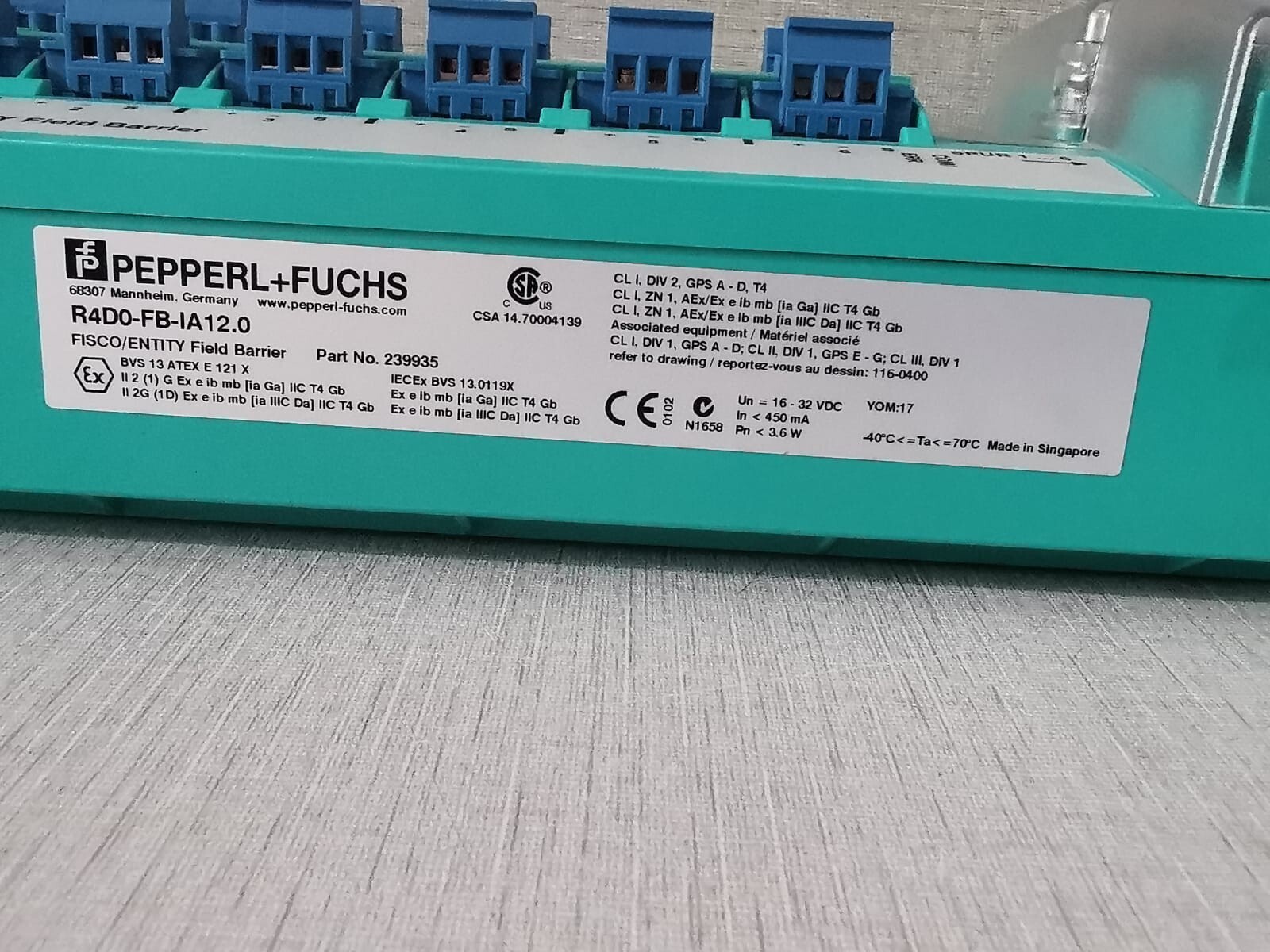 PEPPERL+FUCHS 239935 PEPPERL+FUCHS R4D0-FB-IA12.0 FISCO/ENTITY Field Barrier Part No: 239935 9