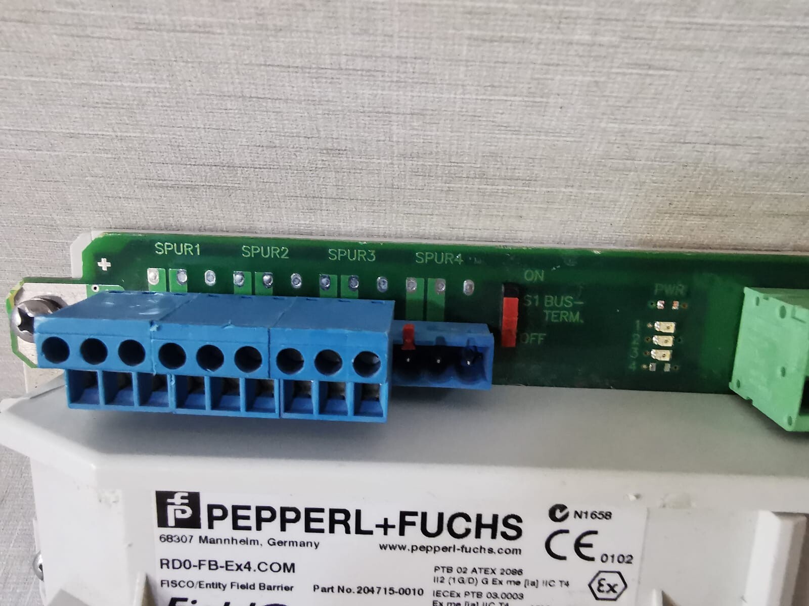PEPPERL+FUCHS 204715-0010 PEPPERL+FUCHS RD0-FB-EX4.COM FIELD CONNEX FISCO/ENTITY FIELD BARRIER 204715-0010 5