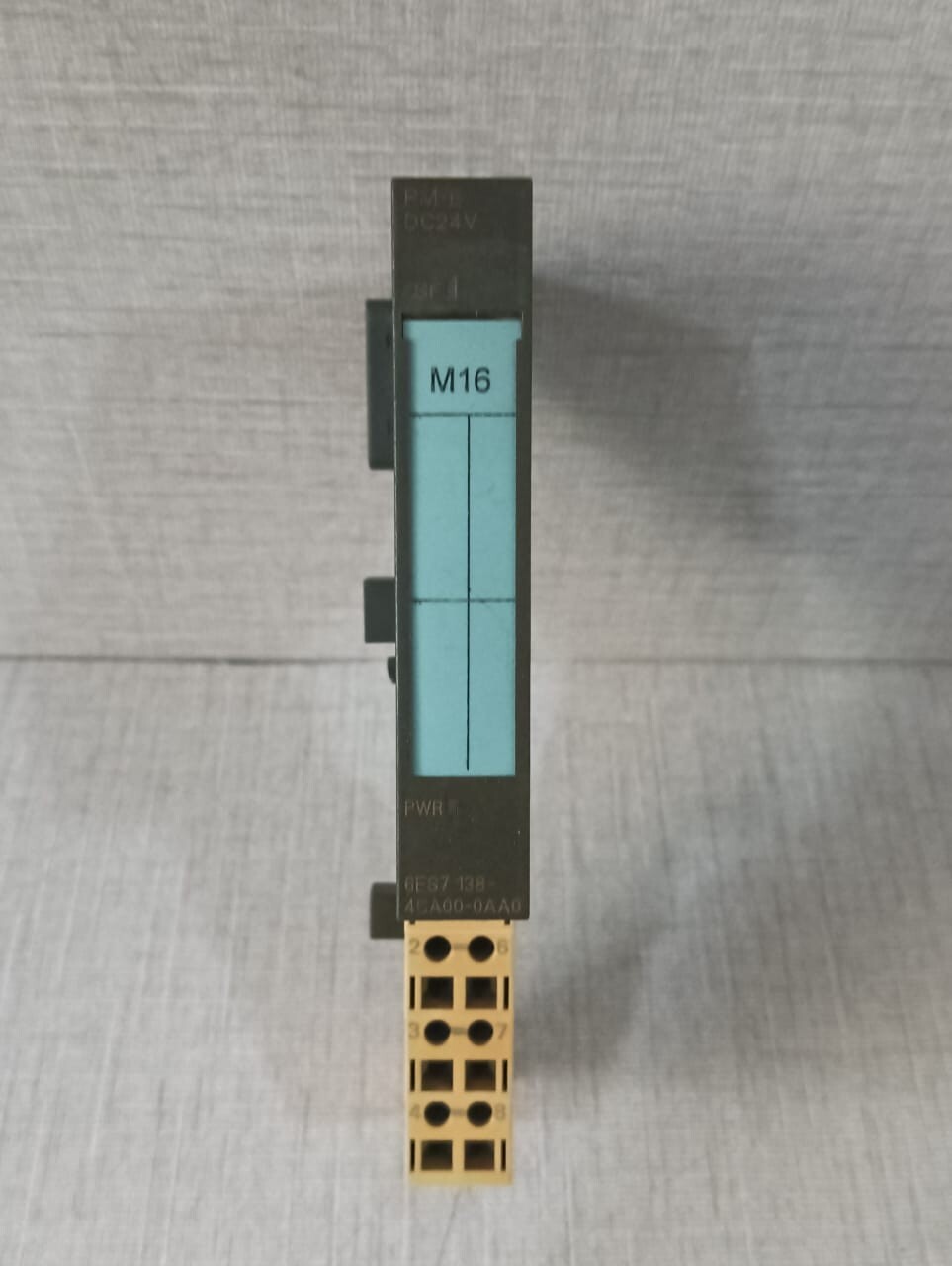 Siemens 6ES7 138-4CA00-0AA0 /6ES7 193-4CD30-0AA0 PCS SIEMENS 6ES7 138-4CA00-0AA0 WITH 6ES7 193-4CD30-0AA0 7