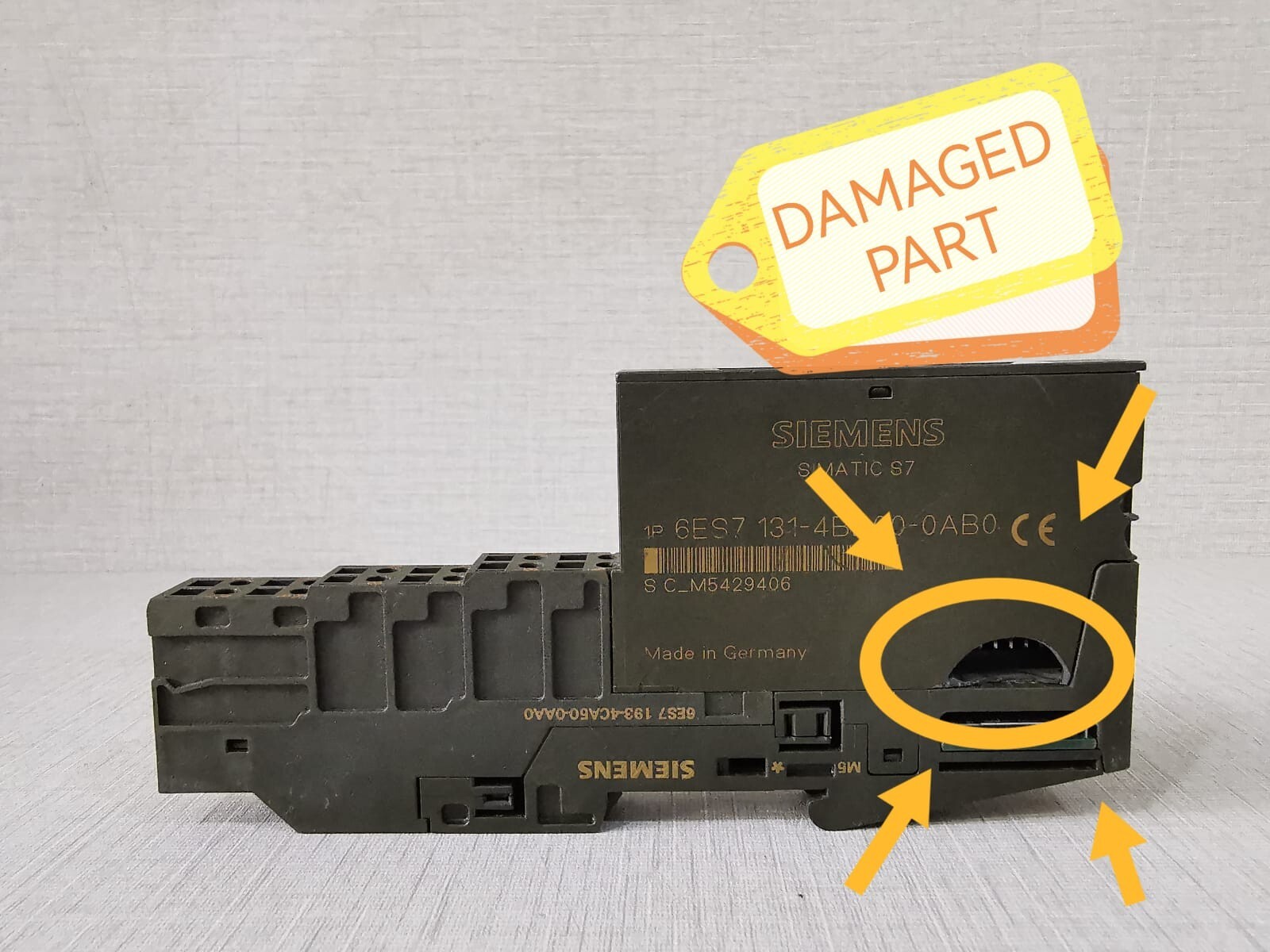 Siemens 6ES7 131-4BD00-0AB0/ 6ES7 193-4CA50-0AA0 PCS SIEMENS 6ES7 131-4BD00-0AB0 WITH 6ES7 193-4CA50-0AA0 W/ DAMAGED PART 4