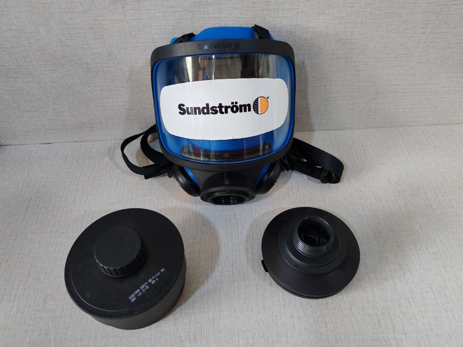 Sundstrom SR-200 Sundstrom SR 200 Full Face Silicone Mask Respirator 6