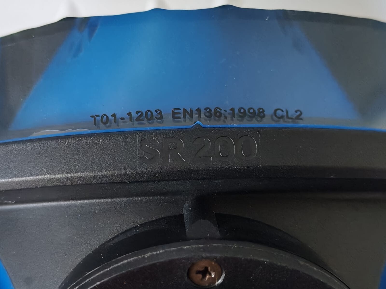 Sundstrom SR-200 Sundstrom SR 200 Full Face Silicone Mask Respirator 8