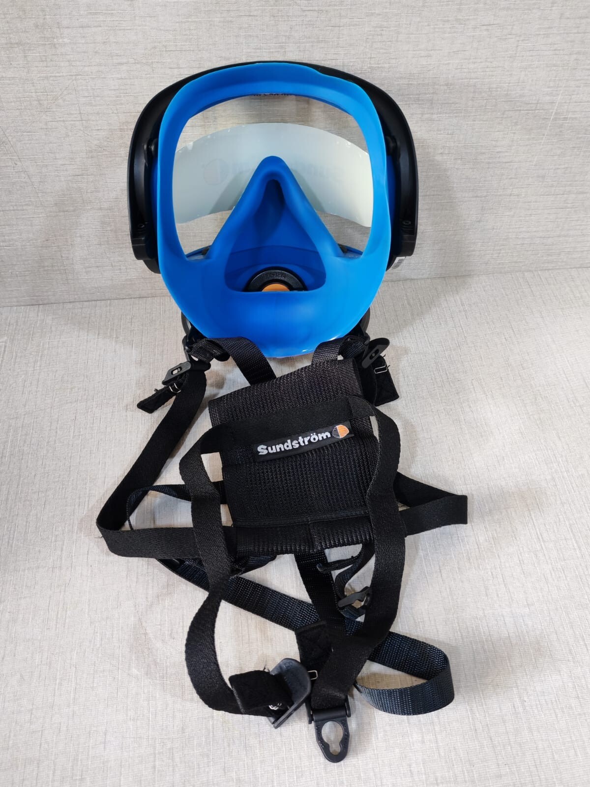Sundstrom SR-200 Sundstrom SR 200 Full Face Silicone Mask Respirator 9