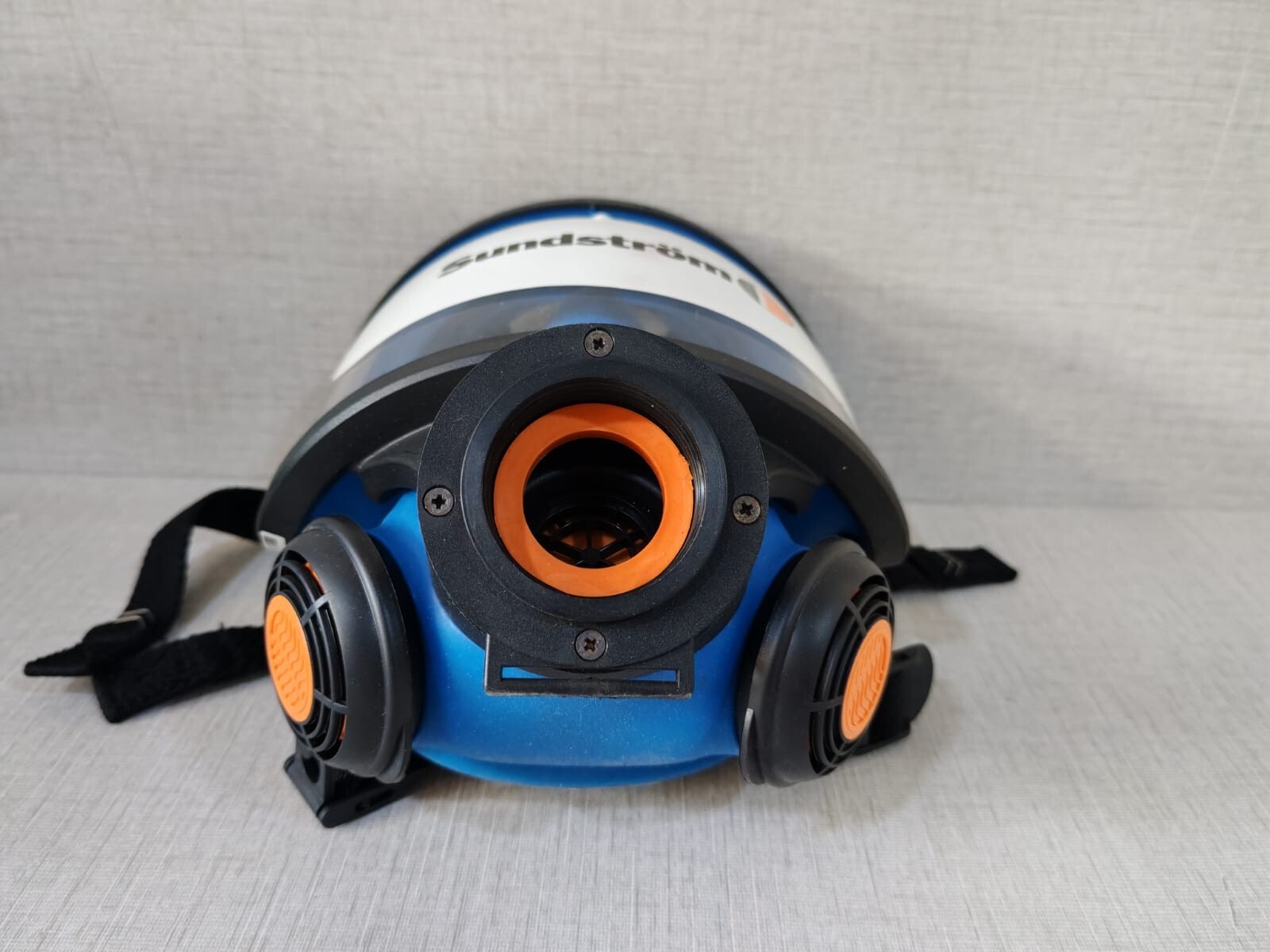 Sundstrom SR-200 Sundstrom SR 200 Full Face Silicone Mask Respirator - Incomplete Accesssories 3