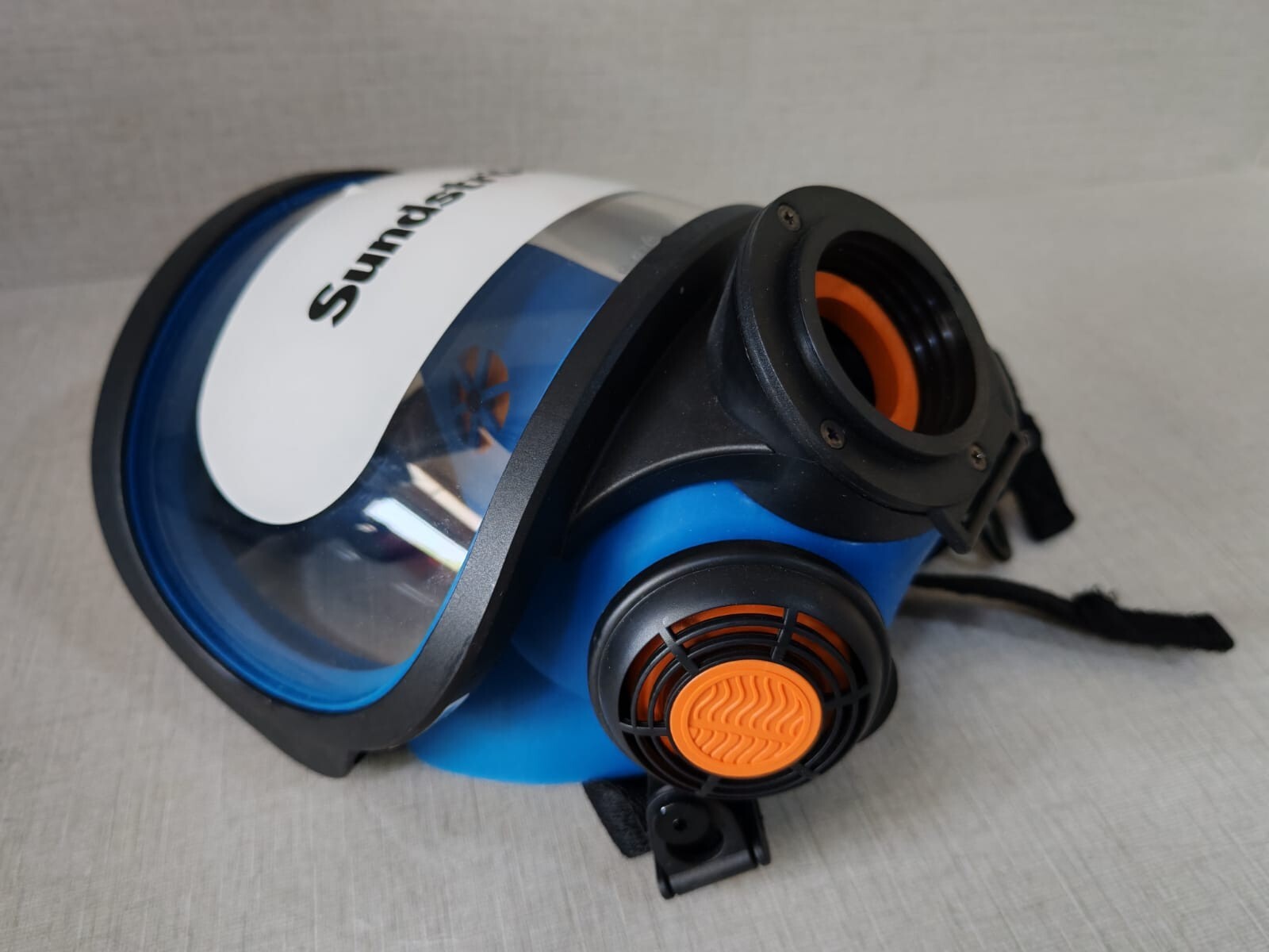 Sundstrom SR-200 Sundstrom SR 200 Full Face Silicone Mask Respirator - Incomplete Accesssories 5