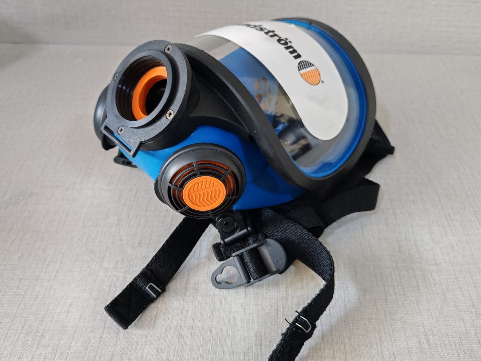 Sundstrom SR-200 Sundstrom SR 200 Full Face Silicone Mask Respirator - Incomplete Accesssories 6