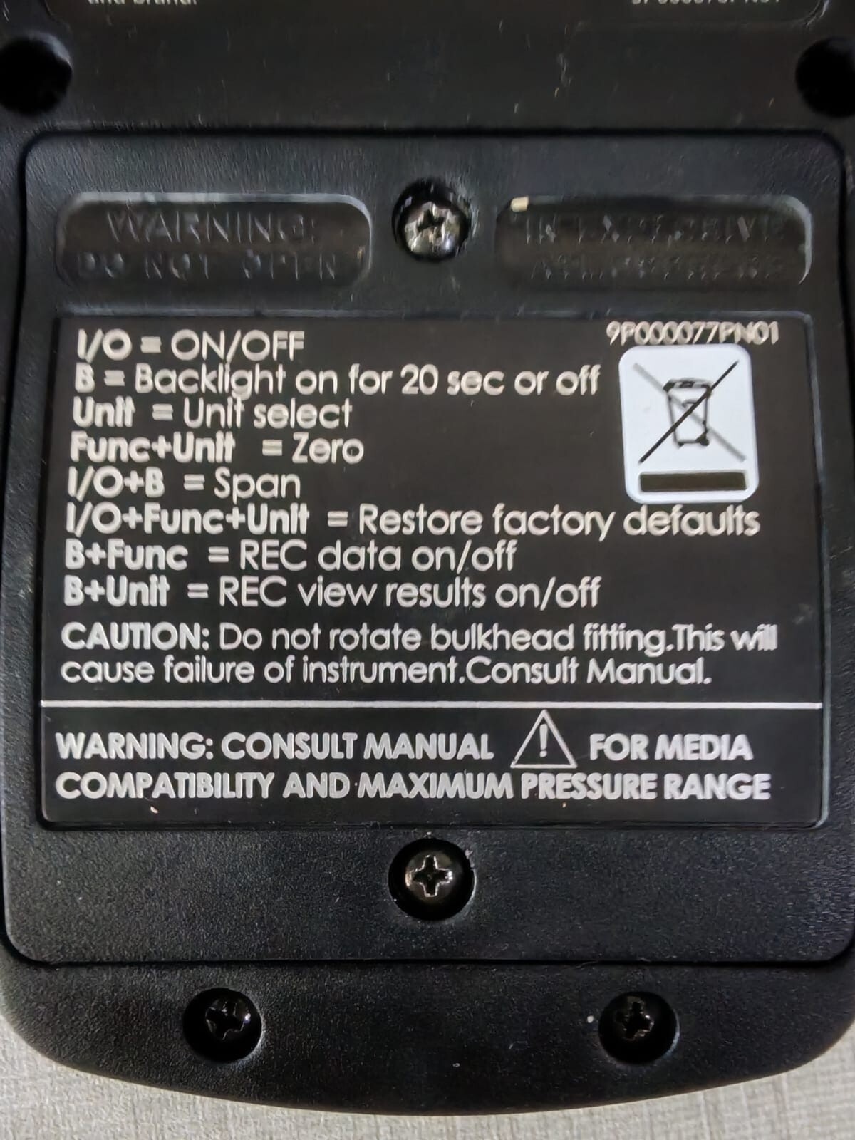 MERIAM Meriam M1 / ZM100-2-DN0028 Meriam M1 Series ZM100-2-DN0028 Digital Manometer / Single Function Calibrator 2