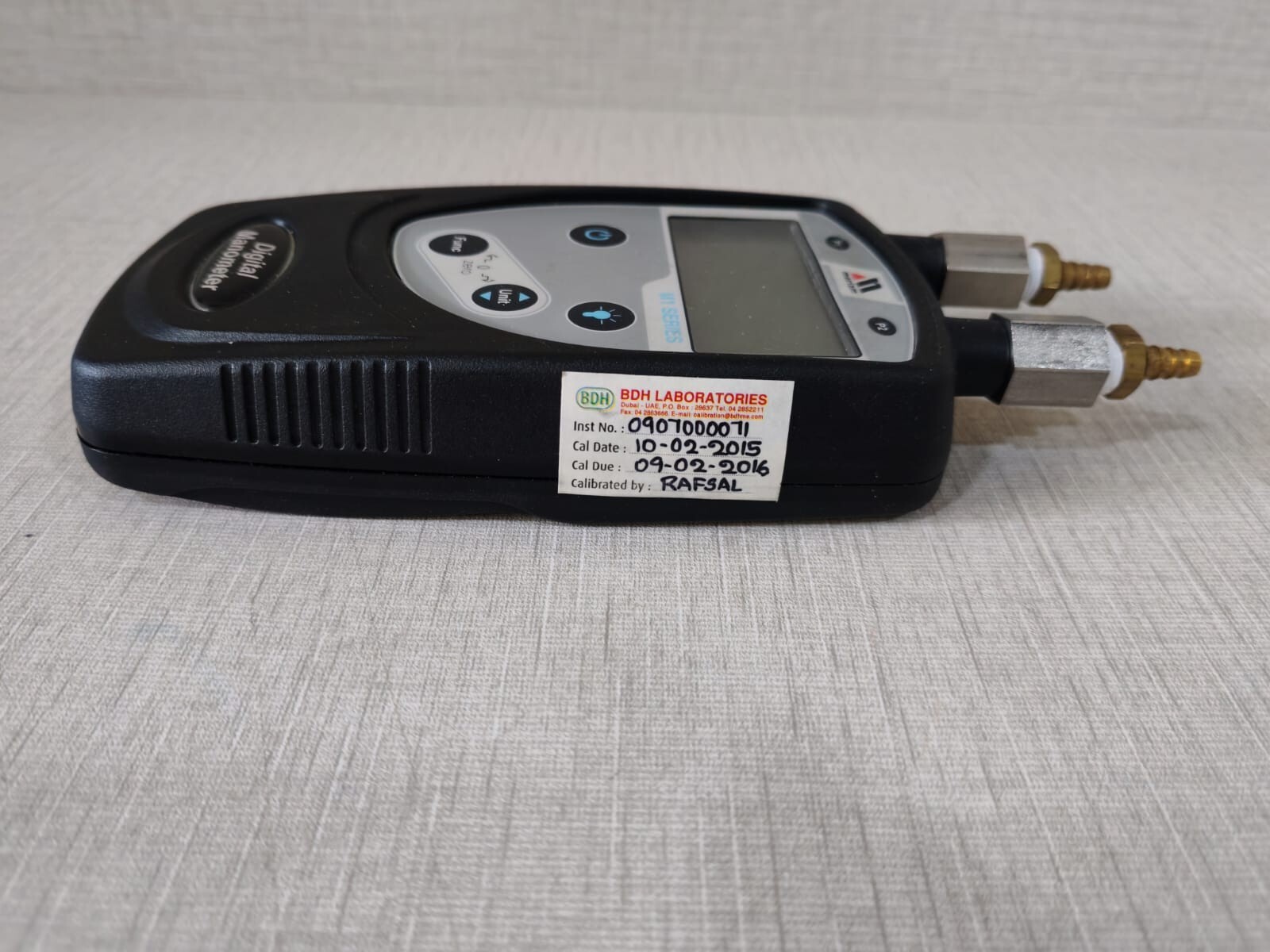 MERIAM Meriam M1 / ZM100-2-DN0028 Meriam M1 Series ZM100-2-DN0028 Digital Manometer / Single Function Calibrator 10