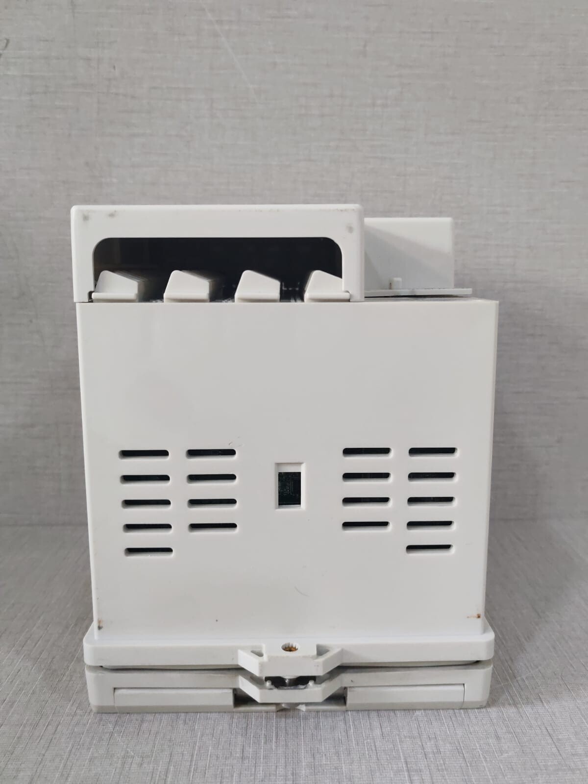 ABB RVG200 ABB RVG200 SCREENMASTER RVG200A6R6A6R6A0A1A15Y TOUCHSCREEN PAPERLESS RECORDER 4