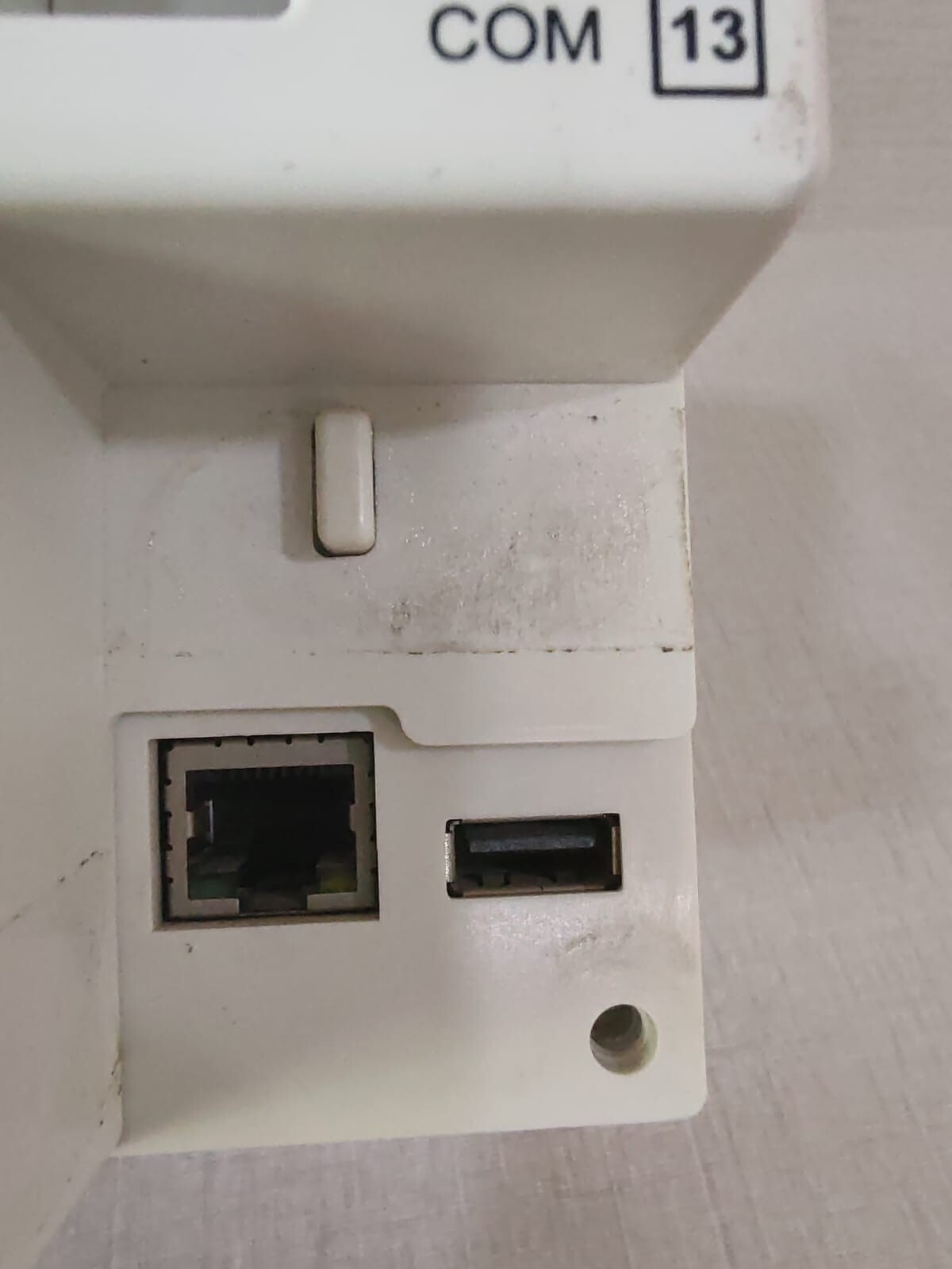 ABB RVG200 ABB RVG200 SCREENMASTER RVG200A6R6A6R6A0A1A15Y TOUCHSCREEN PAPERLESS RECORDER 7