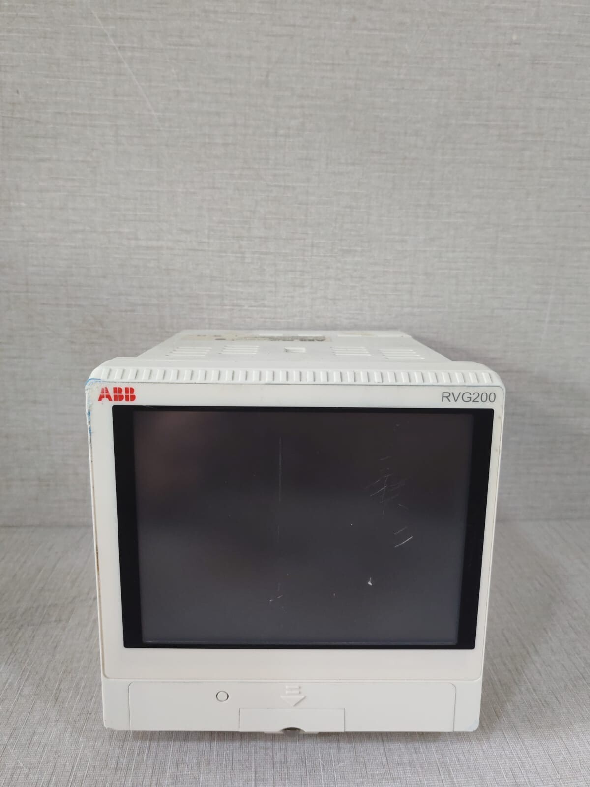 ABB RVG200 SCREENMASTER RVG200A6R6A6R6A0A1A15Y TOUCHSCREEN PAPERLESS RECORDER